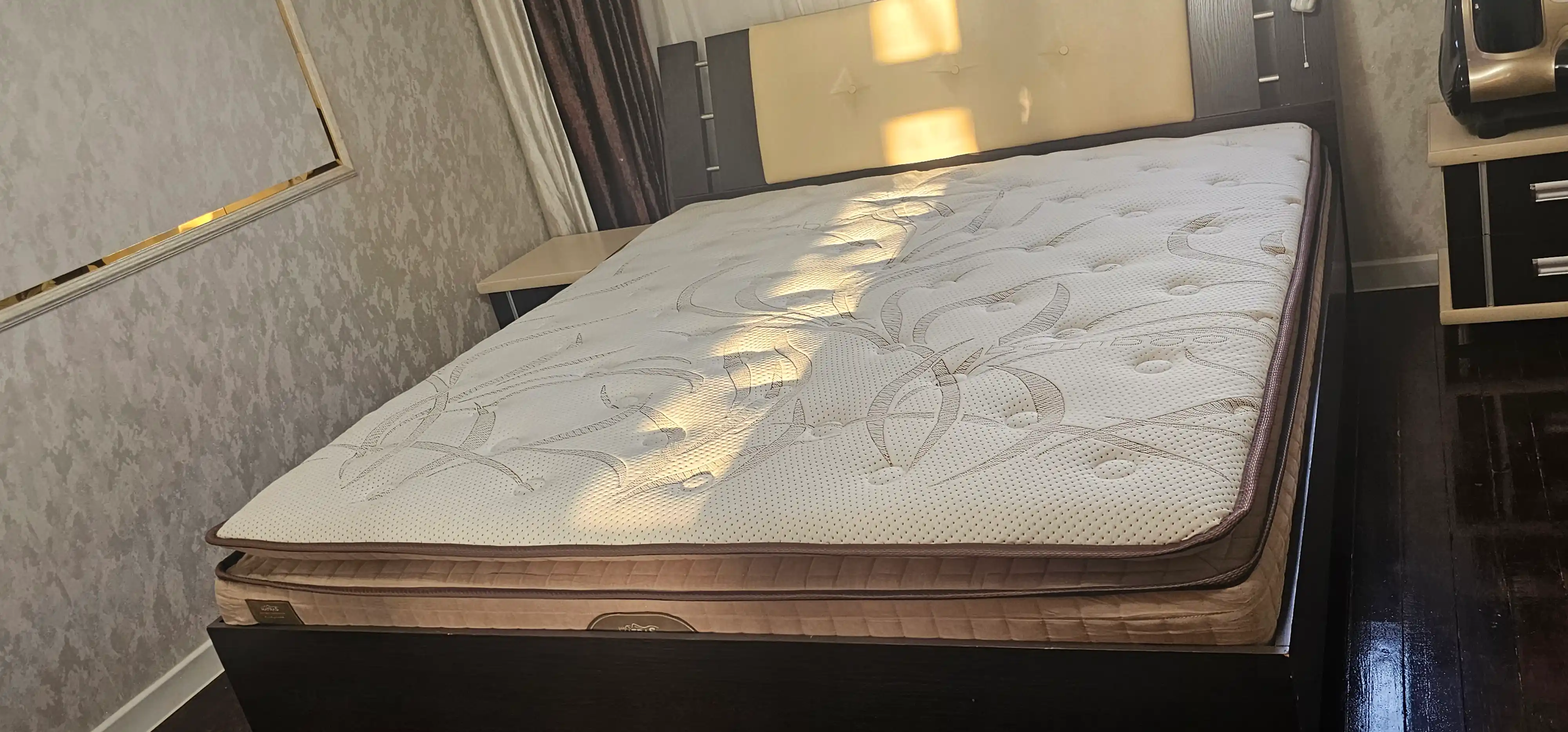 Matras Comfort anatomik, balandligi 32 sm, 180 prujina/m², Luxmatras