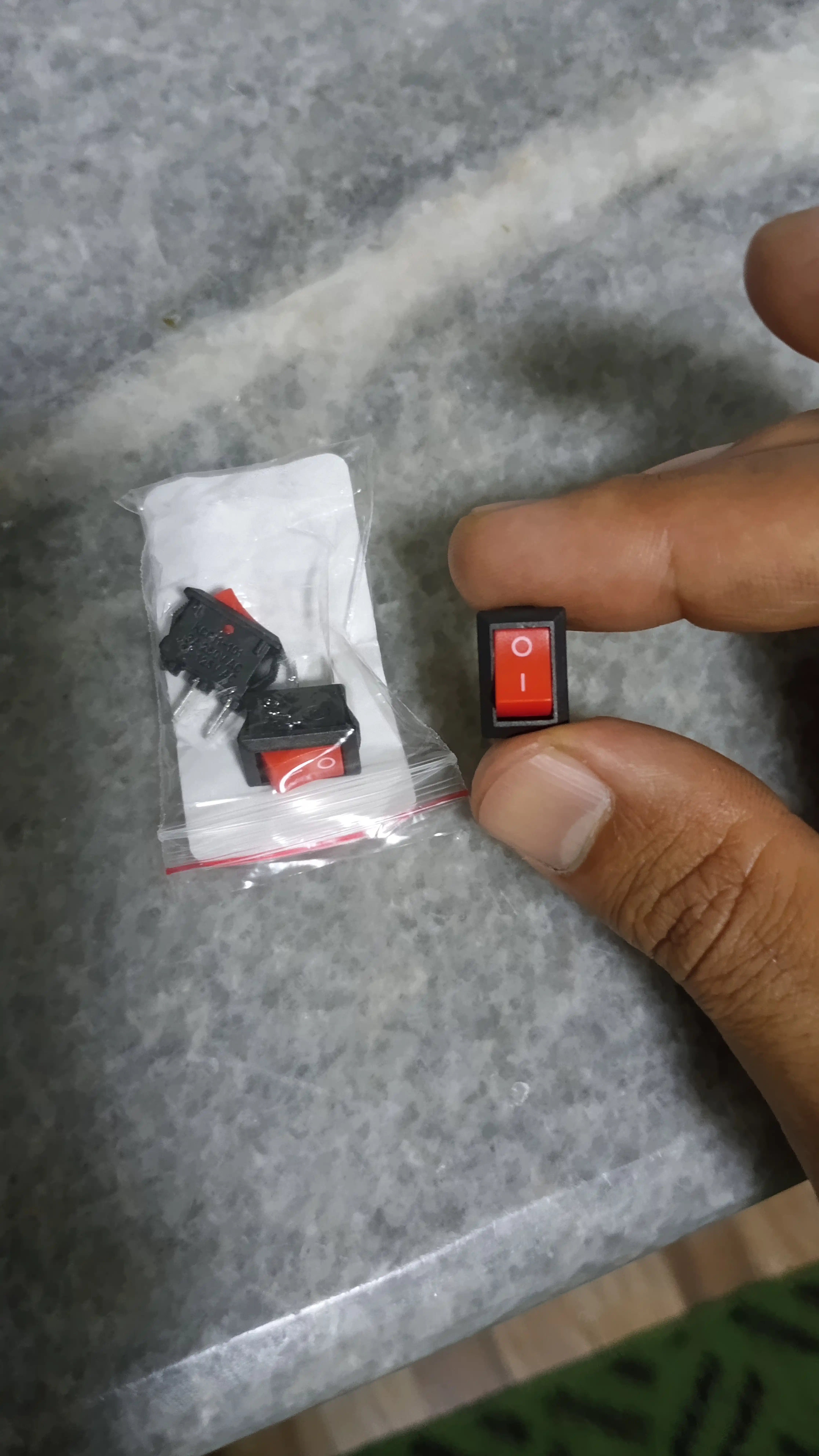 Тумблер выключатель KCD11 ON-OFF 3А 250В AC, 2 pin (15x10 мм), 3 шт