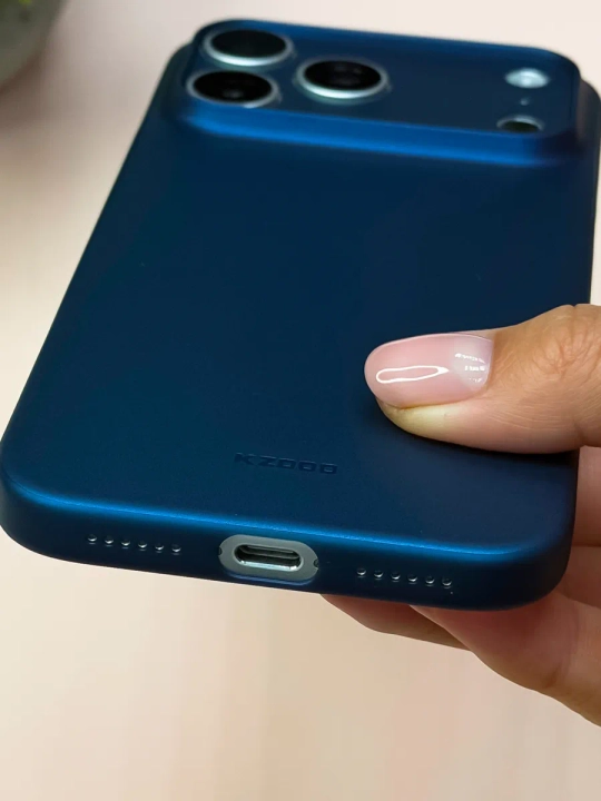 IPhone 16 Pro Max, 15 Pro K-Doo uchun o‘ta yupqa g‘ilof