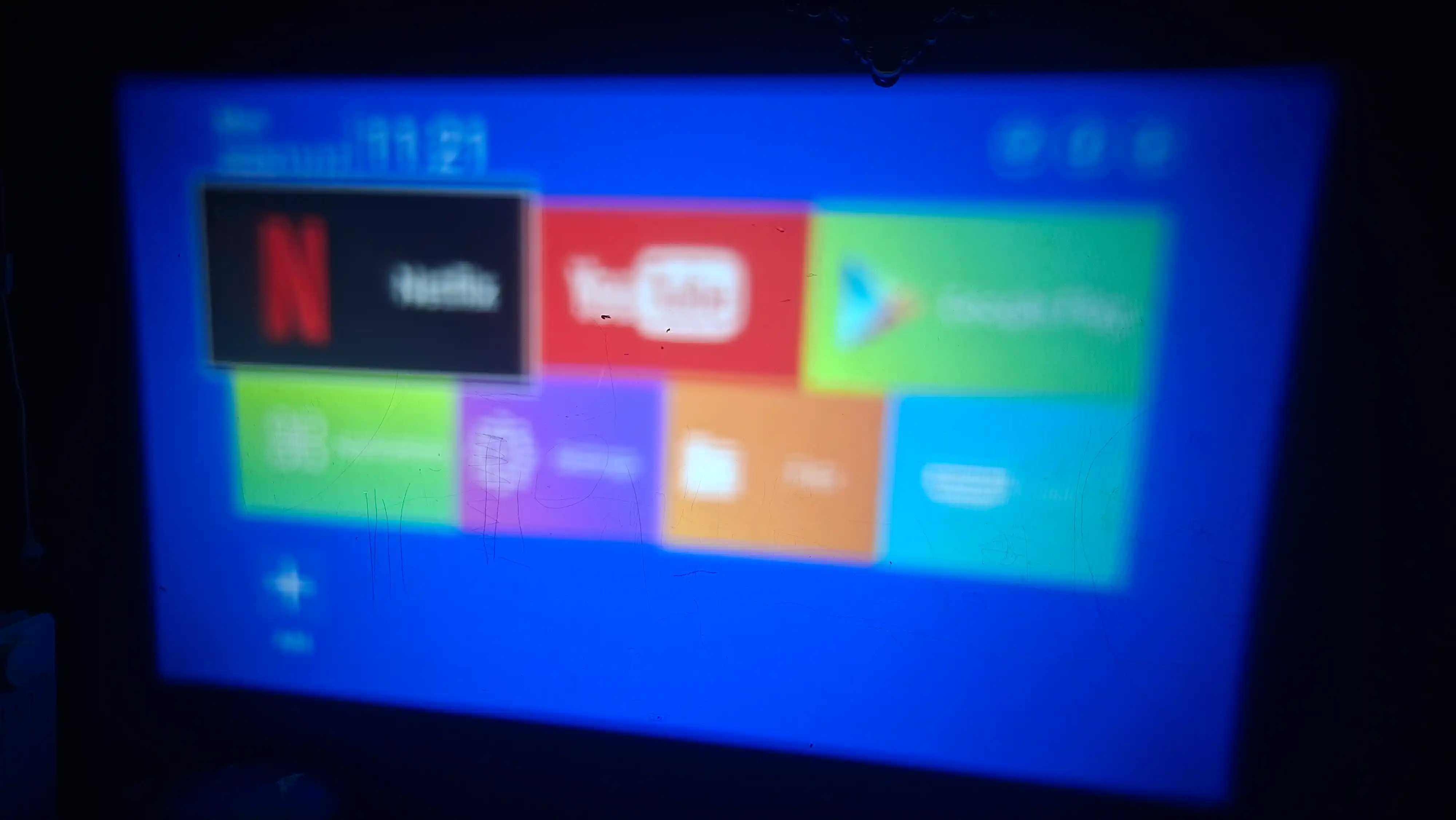 Проектор умный Android LED Full HD 1080p с Wi-Fi и Bluetooth