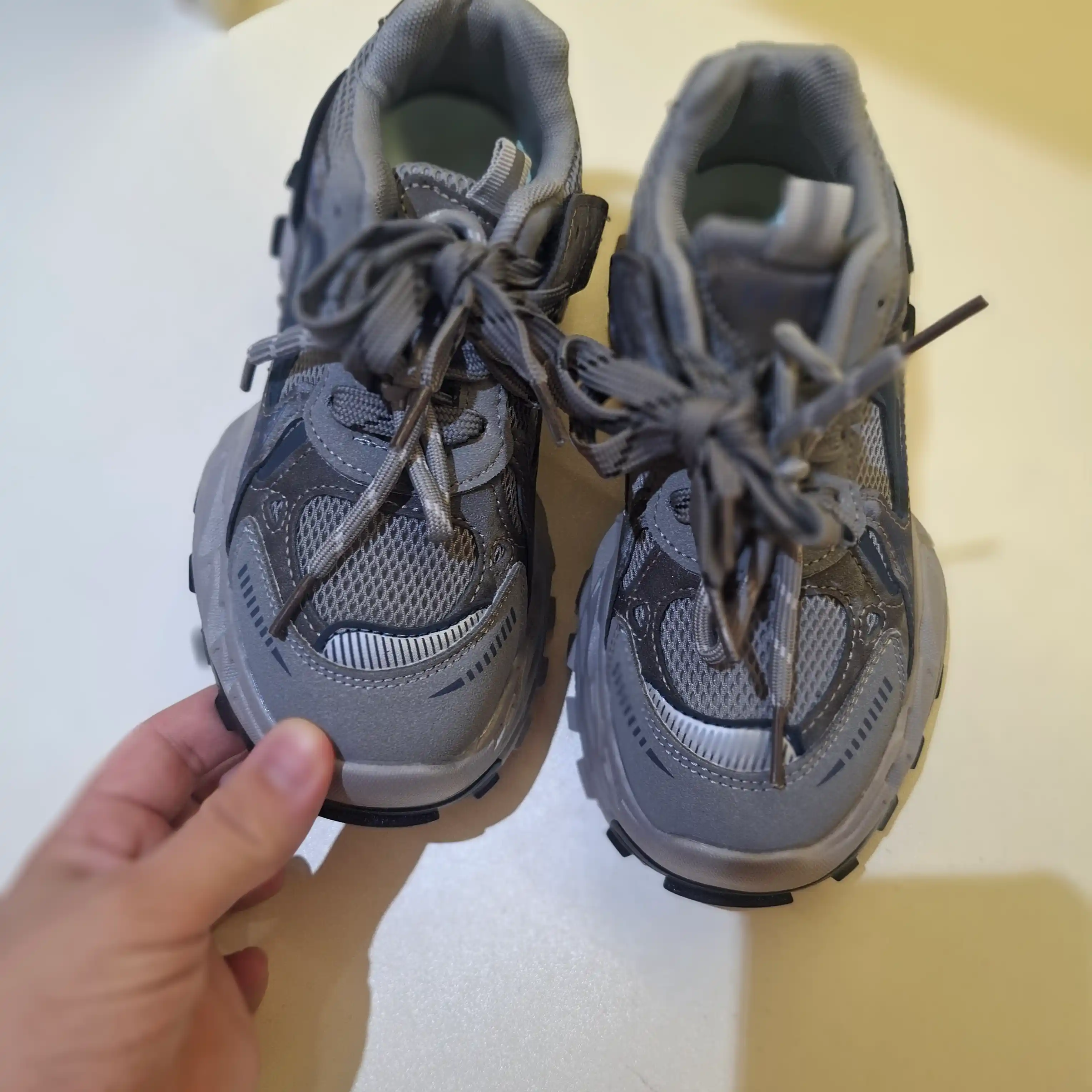 Bolalar krossovkalari, qizlar uchun, o‘g‘il bolalar uchun, sport poyabzali