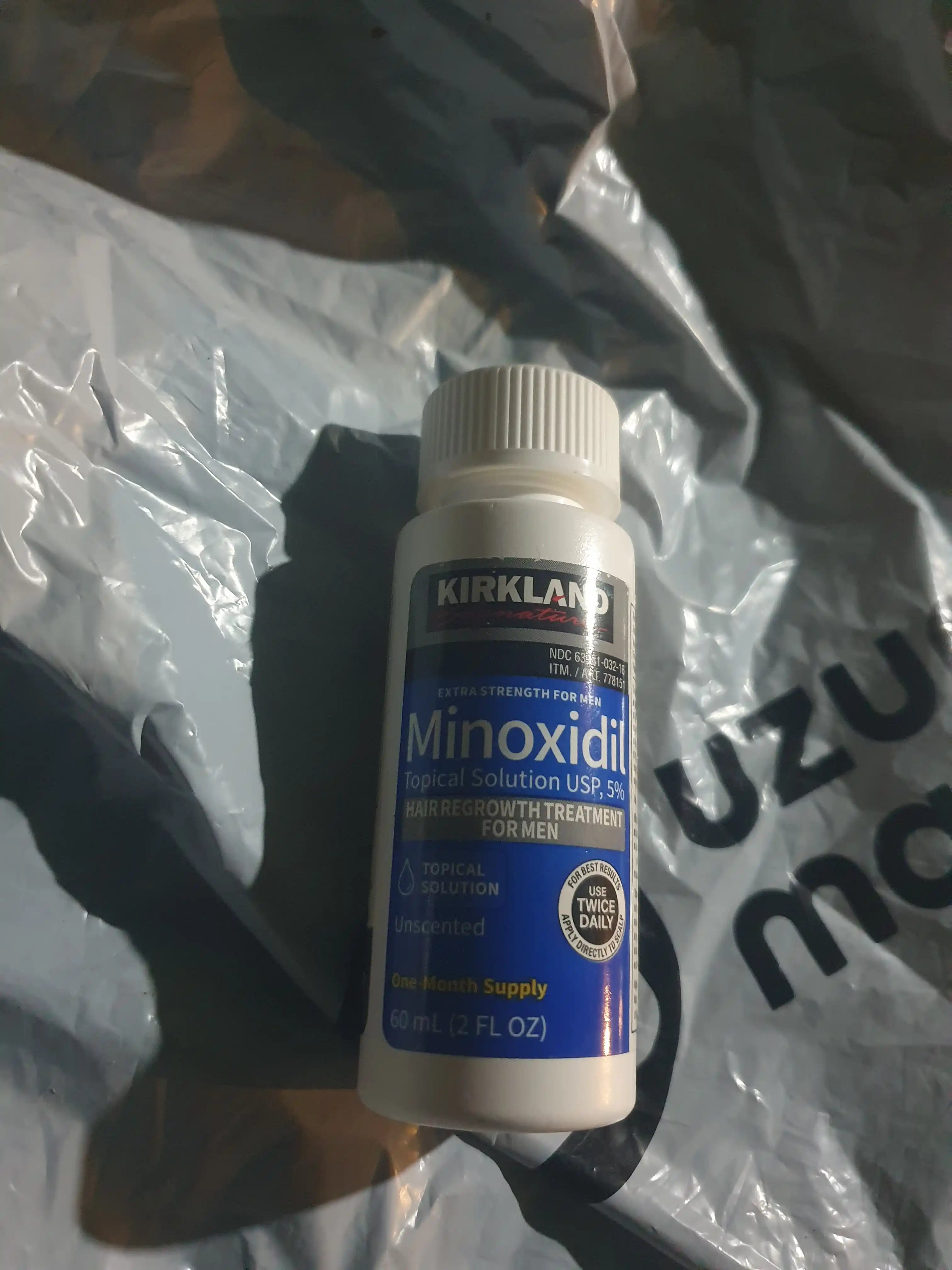 Soch va soqol o'stirish uchun minoksidil Kirkland Minoxidil 5%, 60 ml
