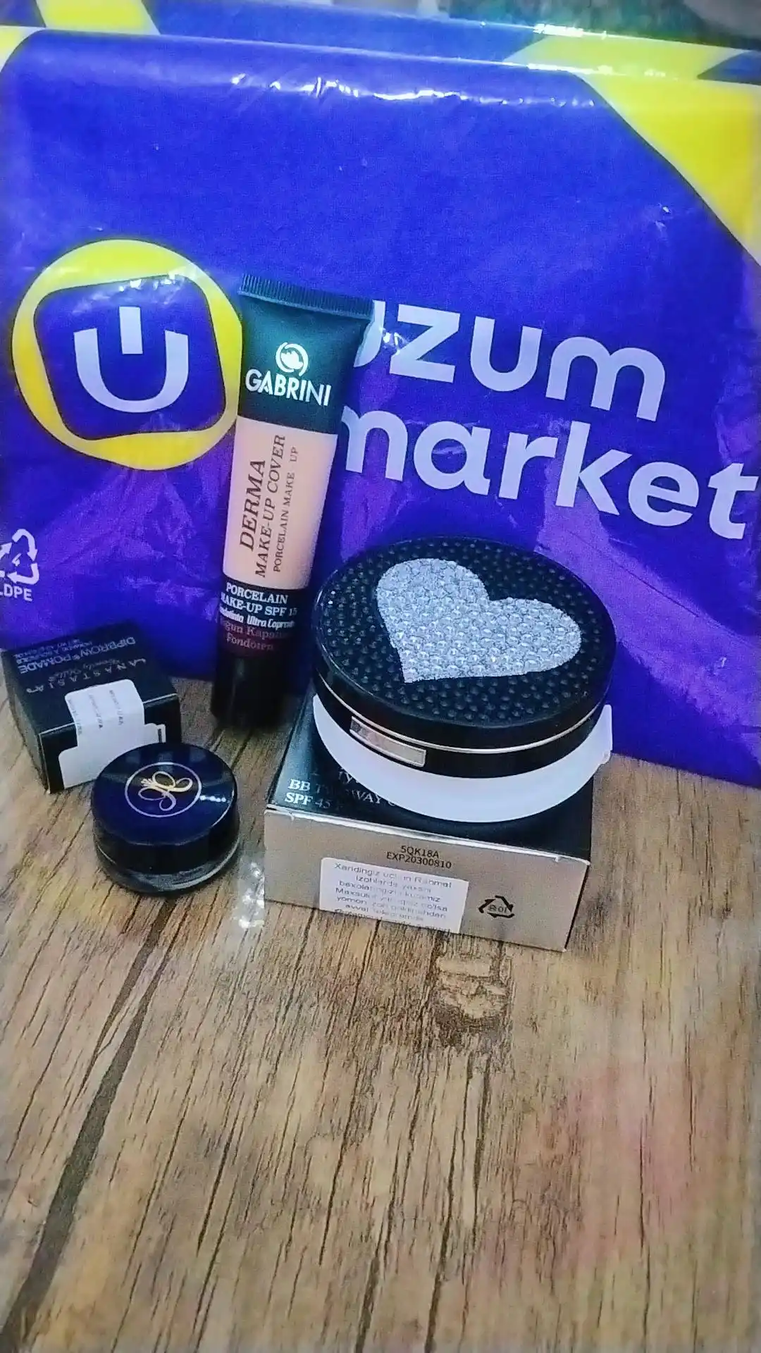 Matlovchi tonal kremi Gabrini Derma, makiyaj ostiga, SPF 15