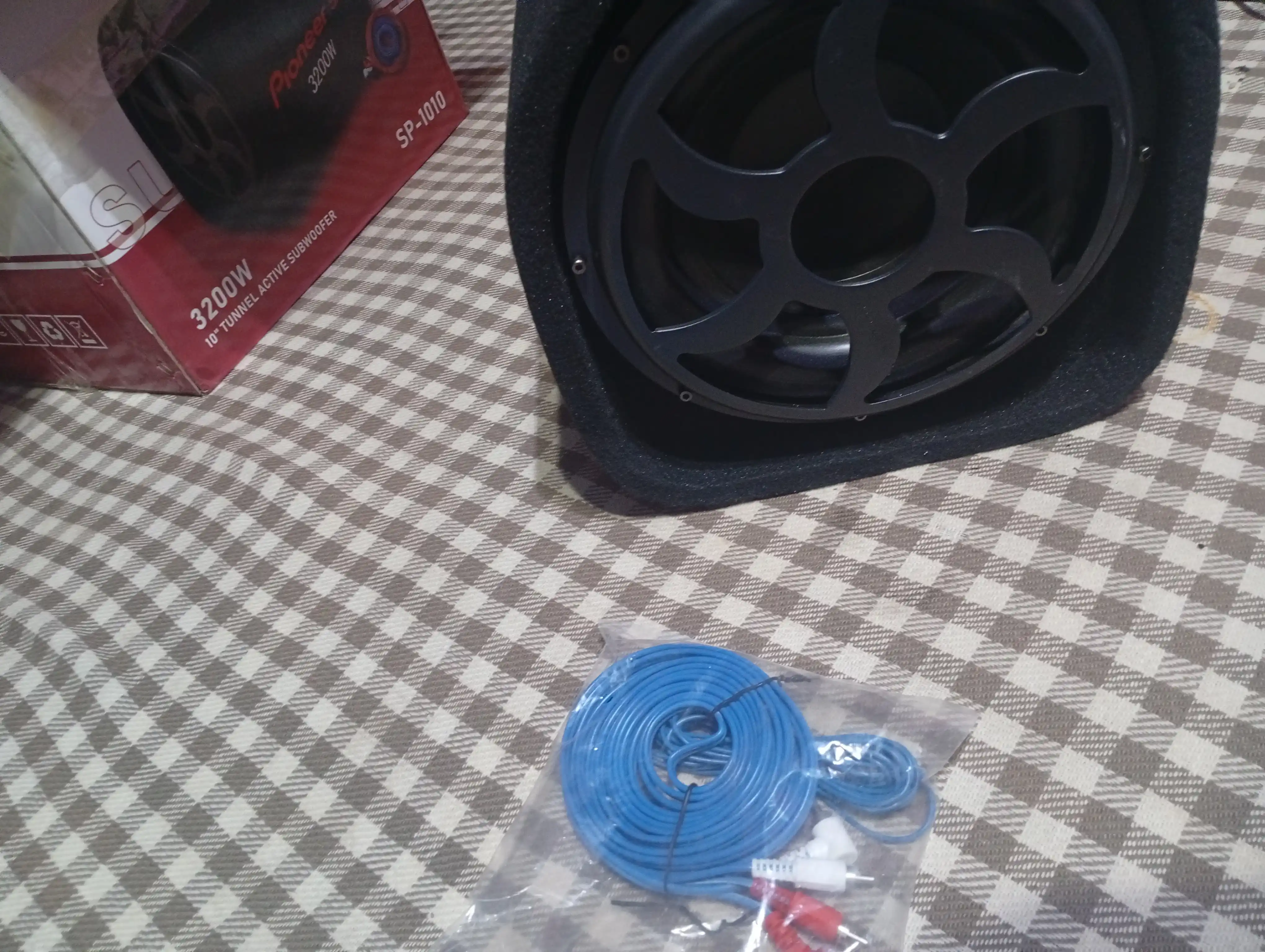 Sabvufer 3200W, Avtomobil uchun kuchli bass, 300W RMS, 4 Ohm