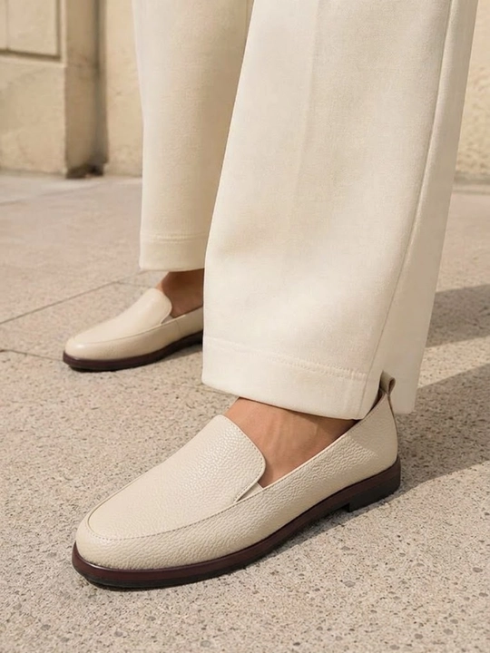 Ayollar tuflisi, mokasin, loafer, ayollar oyoq kiyimi, klassik tufli, bej tufli, ish uchun