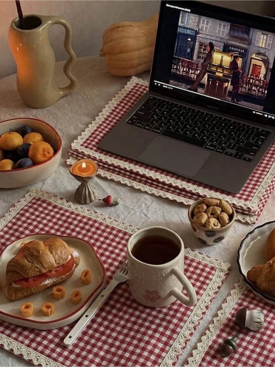 Pinterest uslubidagi nafis mato likopcha