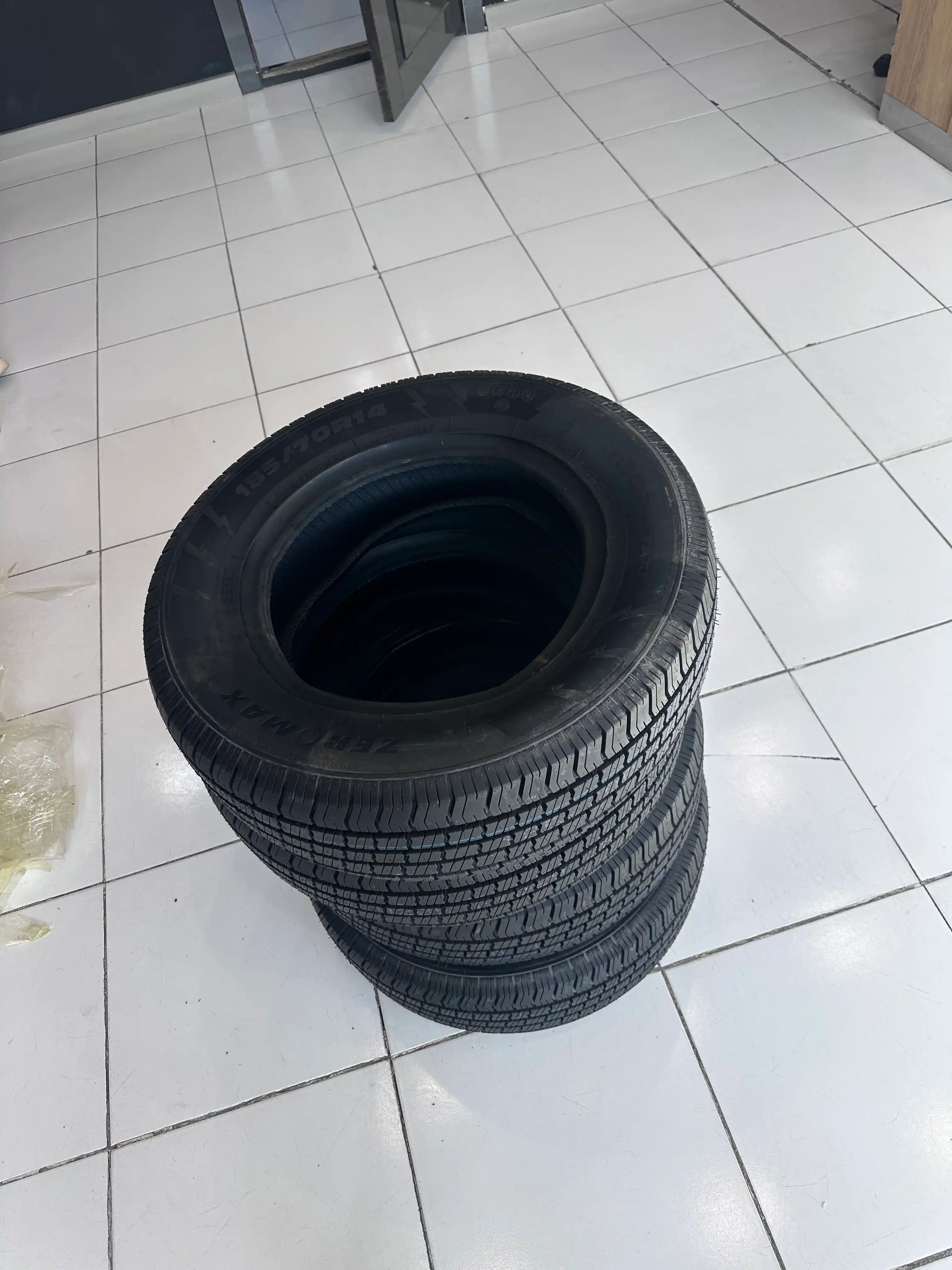 Avtomobil shinasi - NEWMAX N700/ZEROMAX Z700 - barcha mavsumlarga mo‘ljallangan - yumshoq