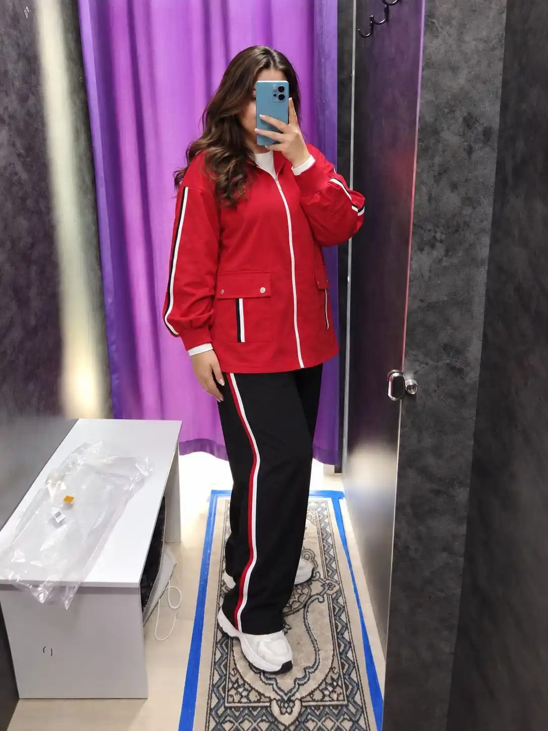 Ayollar kostyumi ikki qismli oversize xudi, keng shim, casual zamonaviy sport kiyim