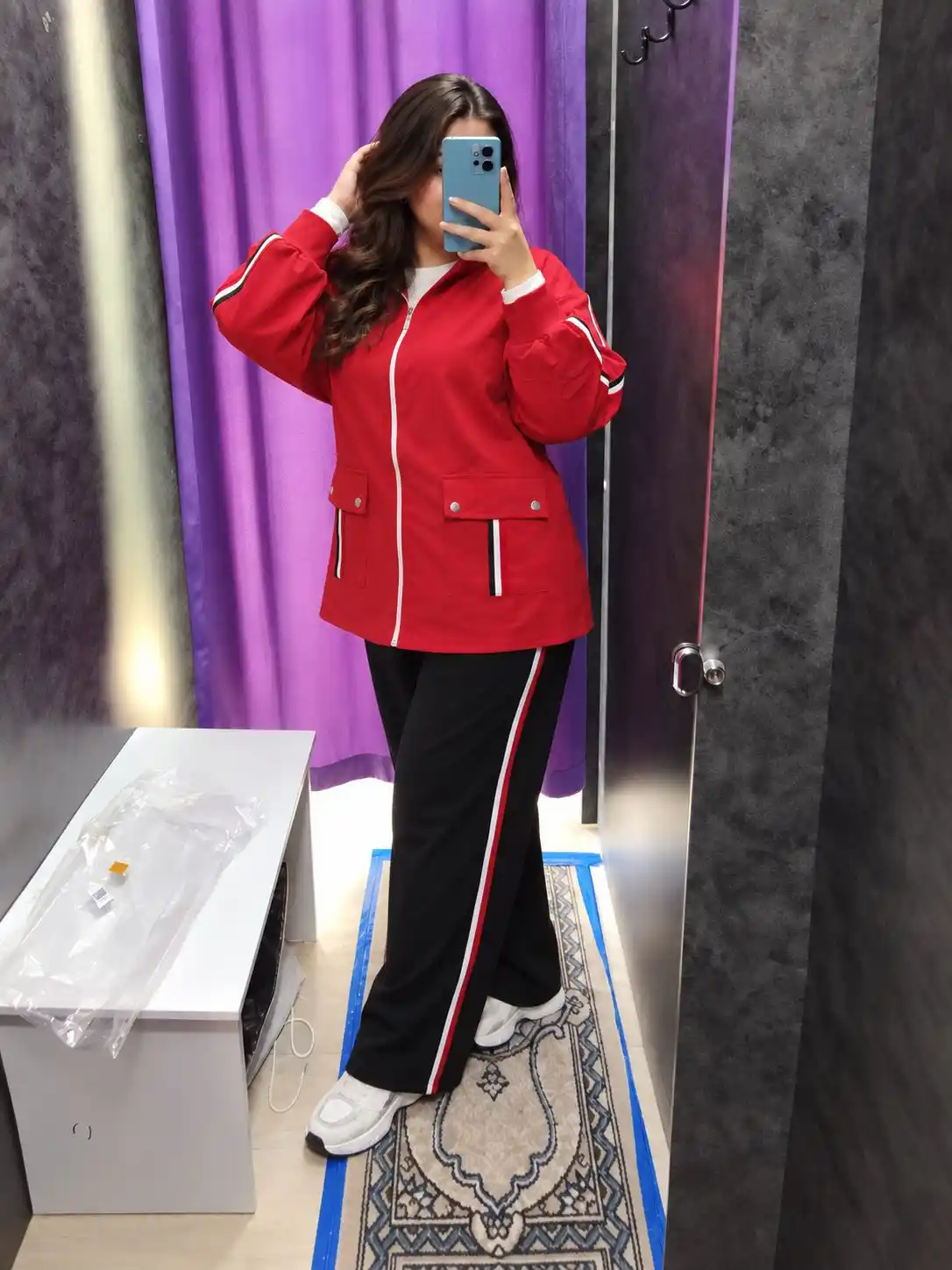 Ayollar kostyumi ikki qismli oversize xudi, keng shim, casual zamonaviy sport kiyim
