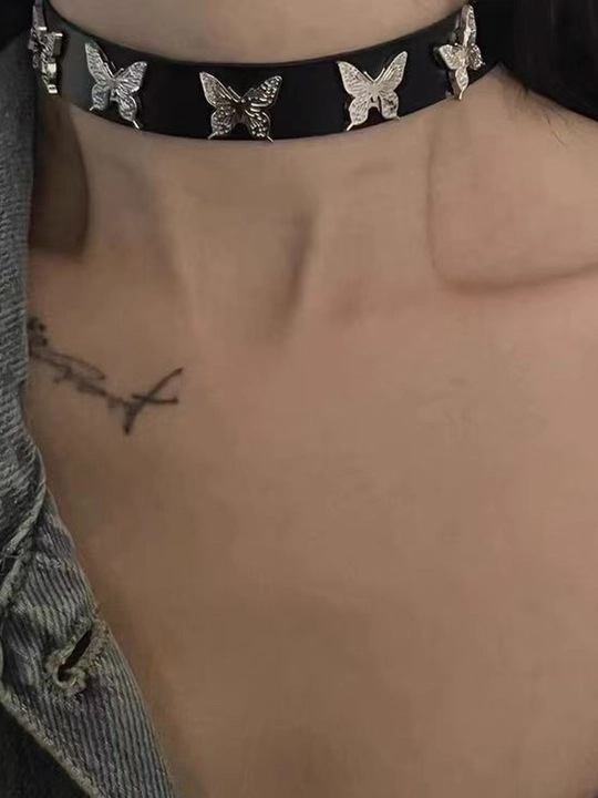 Gotika va pank uslubidagi choker, kapalak, yurak, xoch va boshqa bezakli modellar