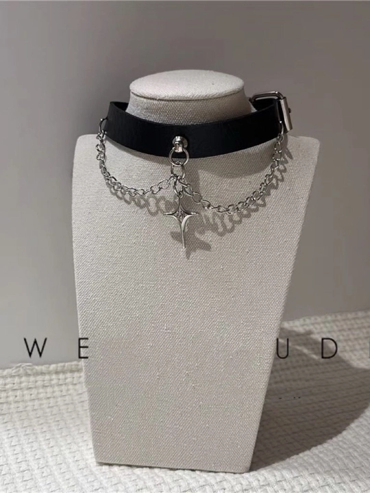 Gotika va pank uslubidagi choker, kapalak, yurak, xoch va boshqa bezakli modellar