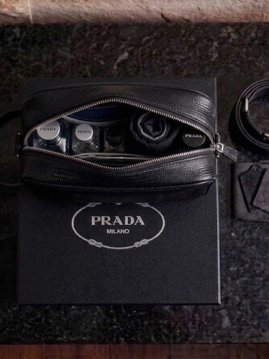 PRADA Erkaklar uchun eko teridan tikilgan yelkaga osib taqiladigan barsetka