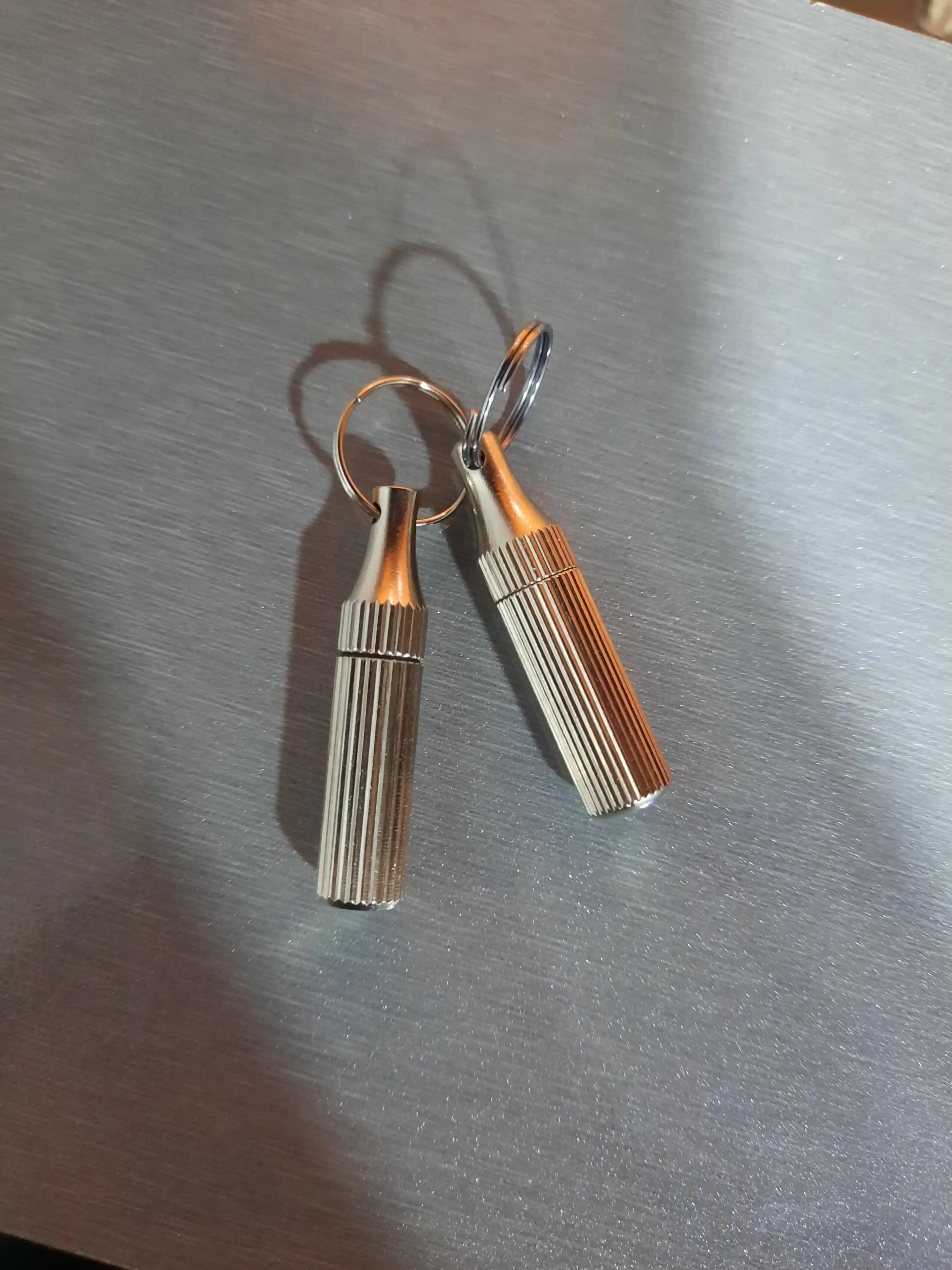 Kapsulali mini pichoq brelok, jezdan