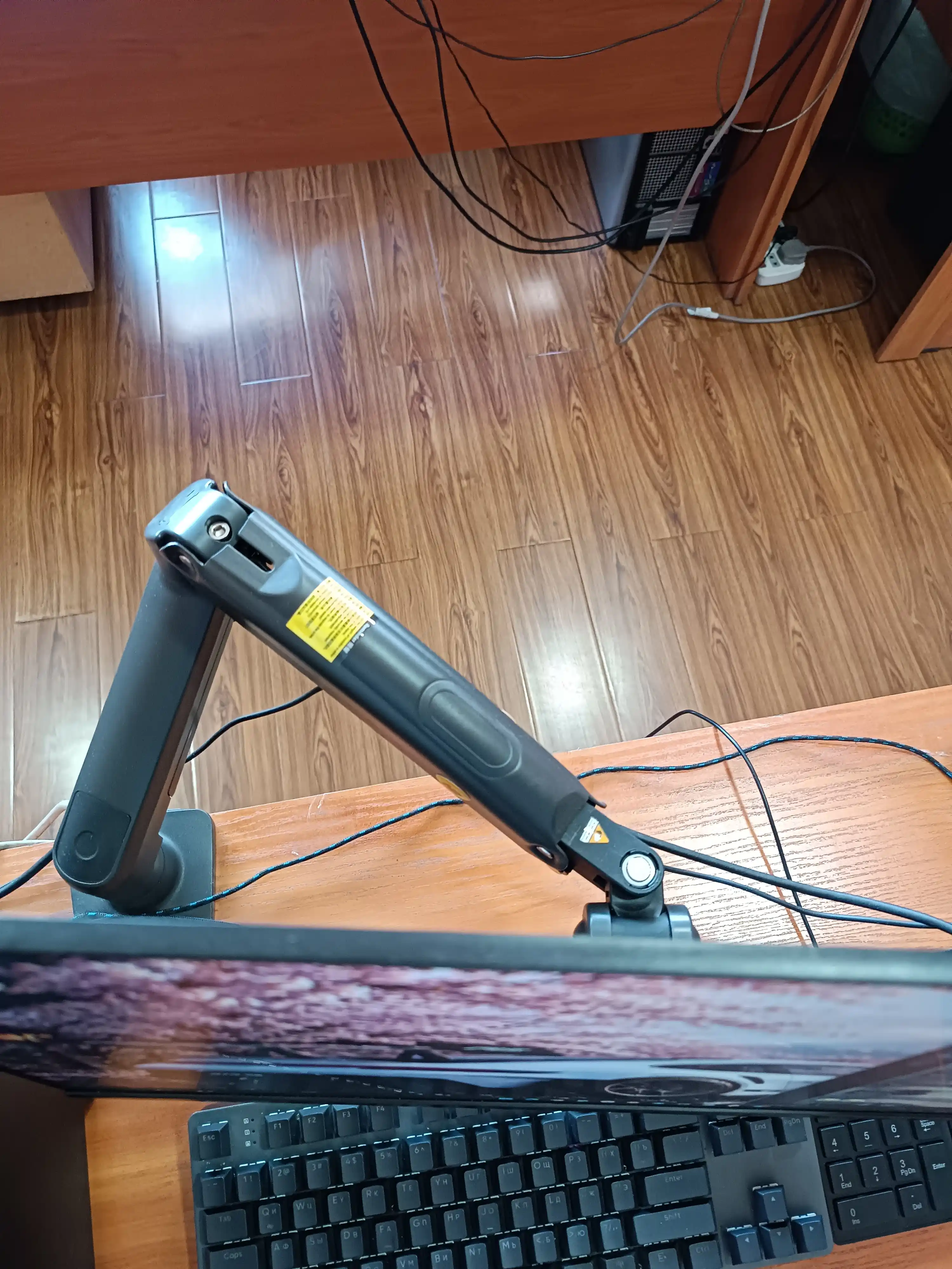 Monitor, televizor kronshteyni, 17-32, North Bayou F80, RSTAR