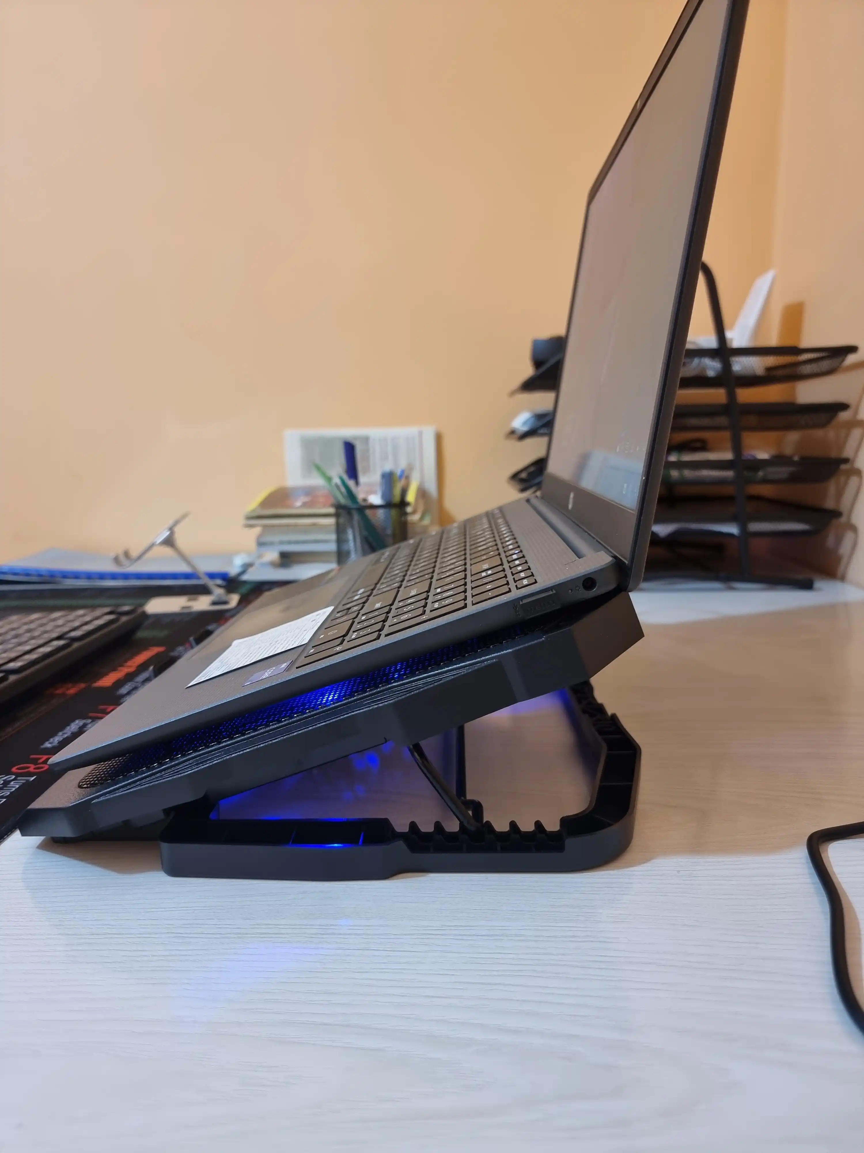 Подставка для ноутбука с охлаждением, 4 вентилятора, USB, LED, регулируемый угол, 18