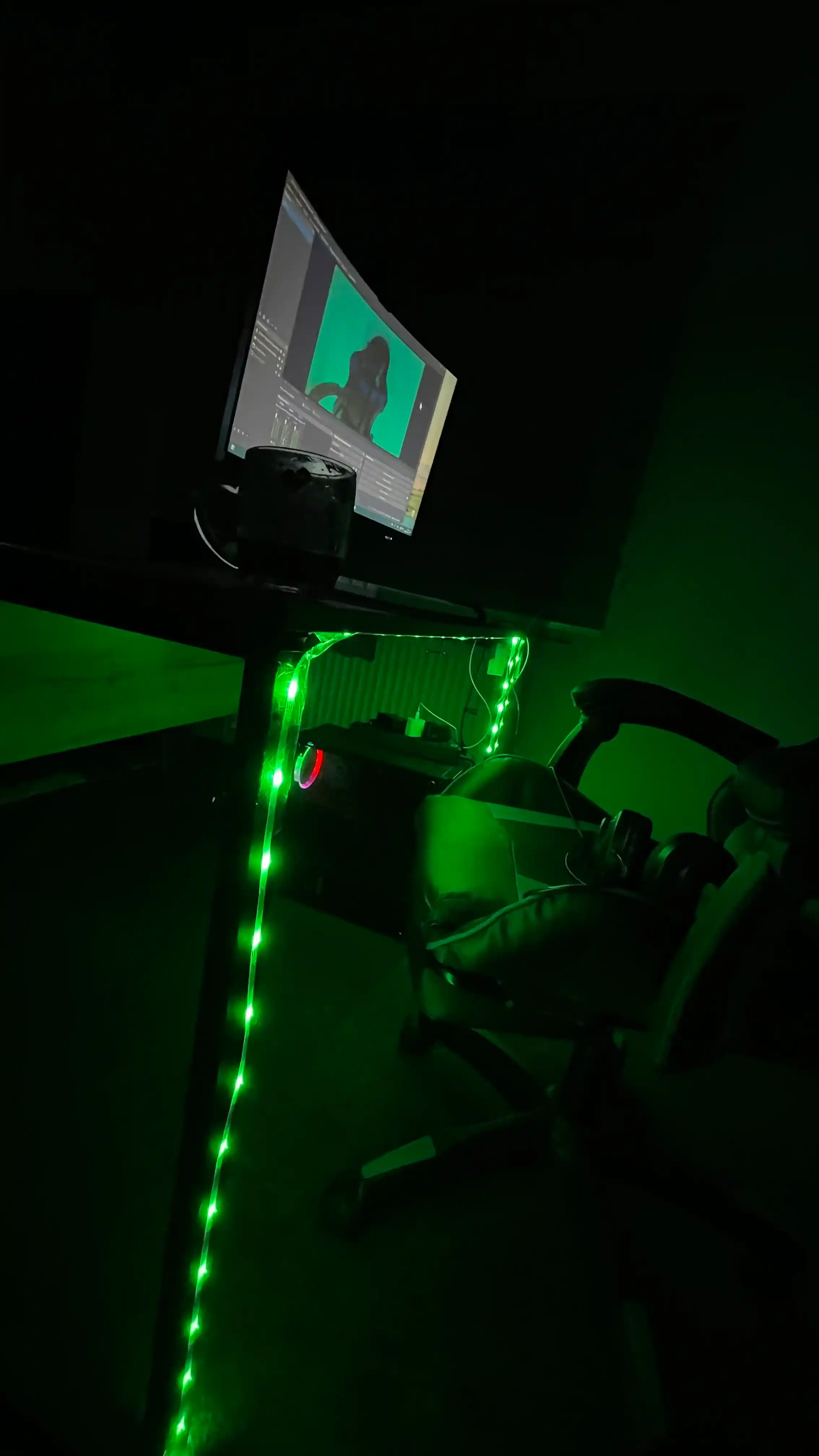 RGB LED masofadan boshqarish pulti bilan 5 metrli LED ko'p rangli lentasi 