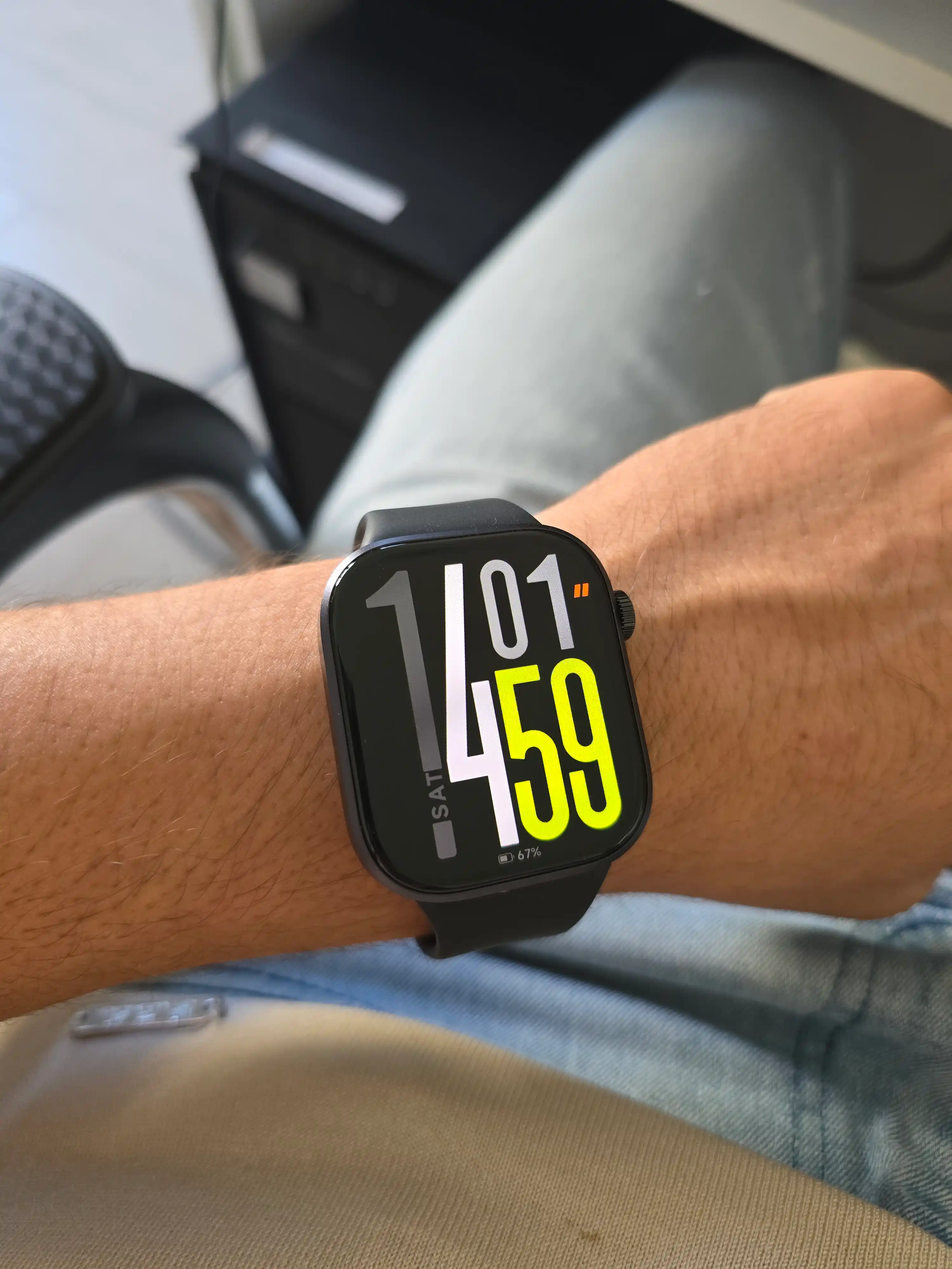 Смарт-часы REDMI Watch 6, 2,07-дюймовый AMOLED дисплей; Корпус толщиной 9,9 мм