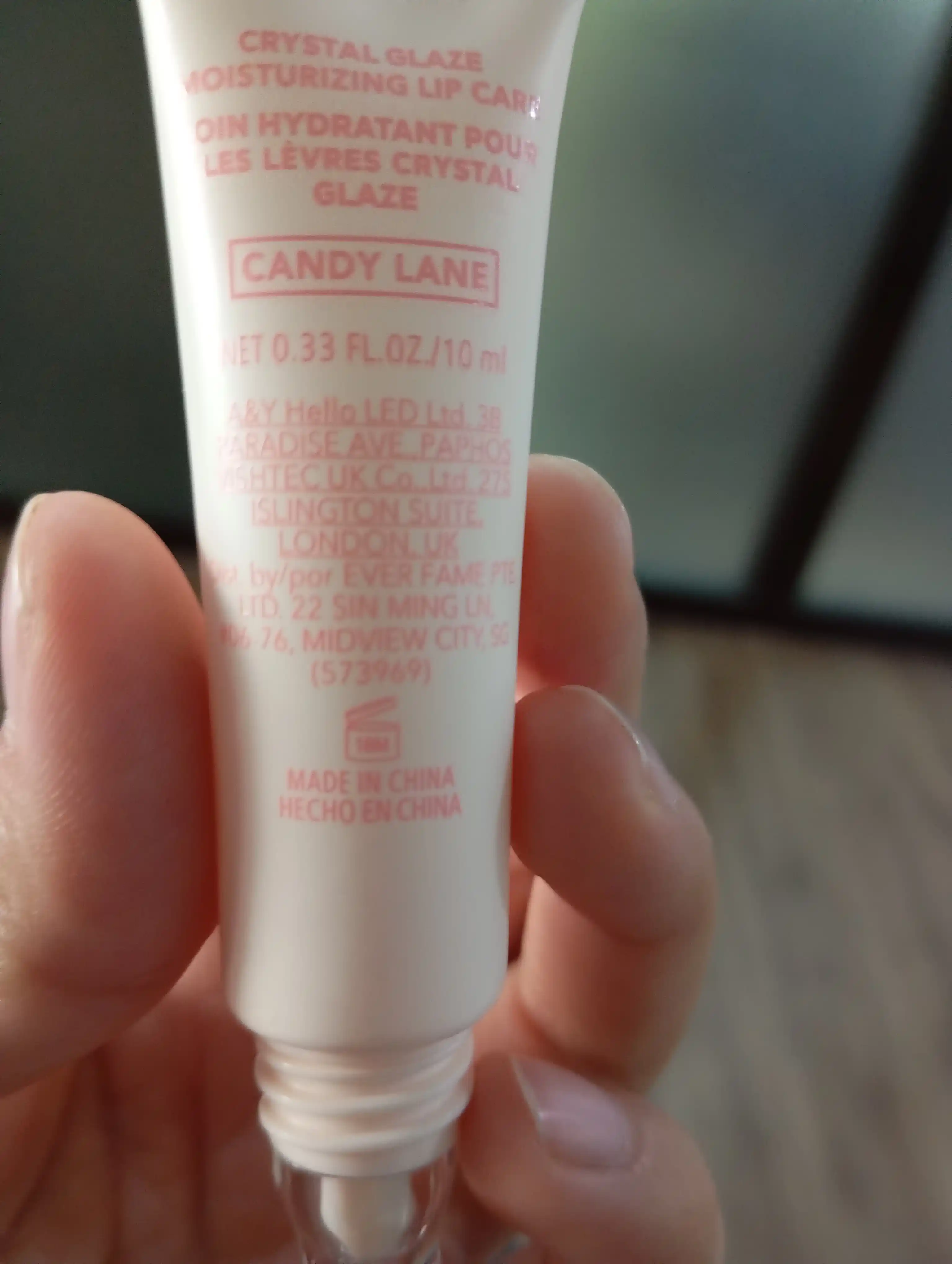 Lab yaltirog‘i SHEGLAM blesk Crystal Glaze, namlovchi