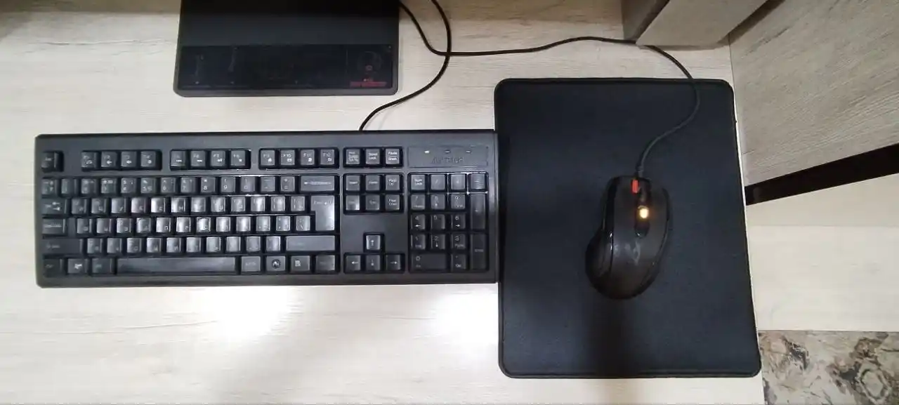 Tenaro Mouse Pad 25×30 o‘lchamli sichqoncha uchun gilamcha, yozuvlar va bosma rasmlarsiz