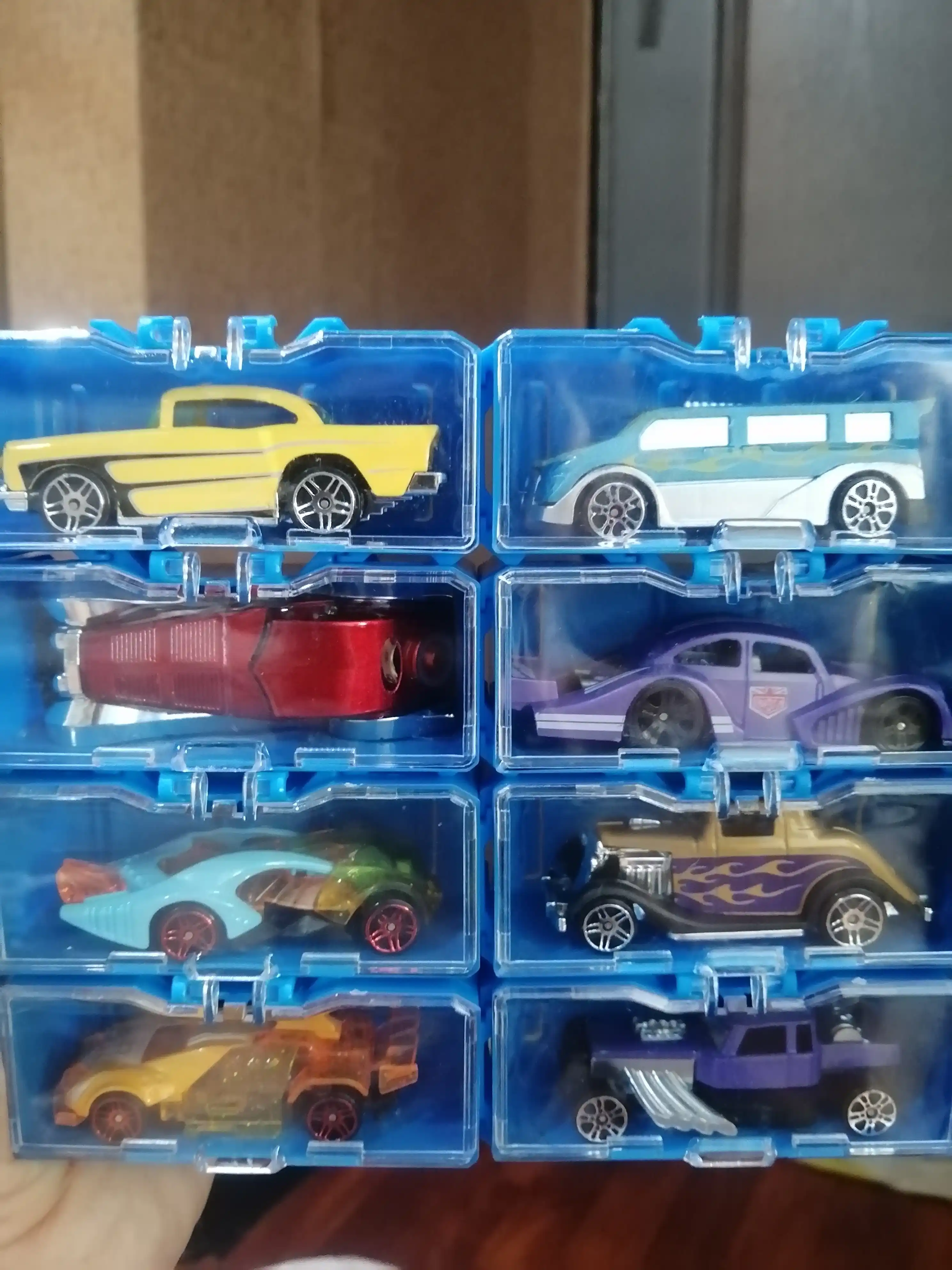 Metall mashinalar Hot Wheels stilida, to'plami 8 dona, konteynerlardan konstruktor