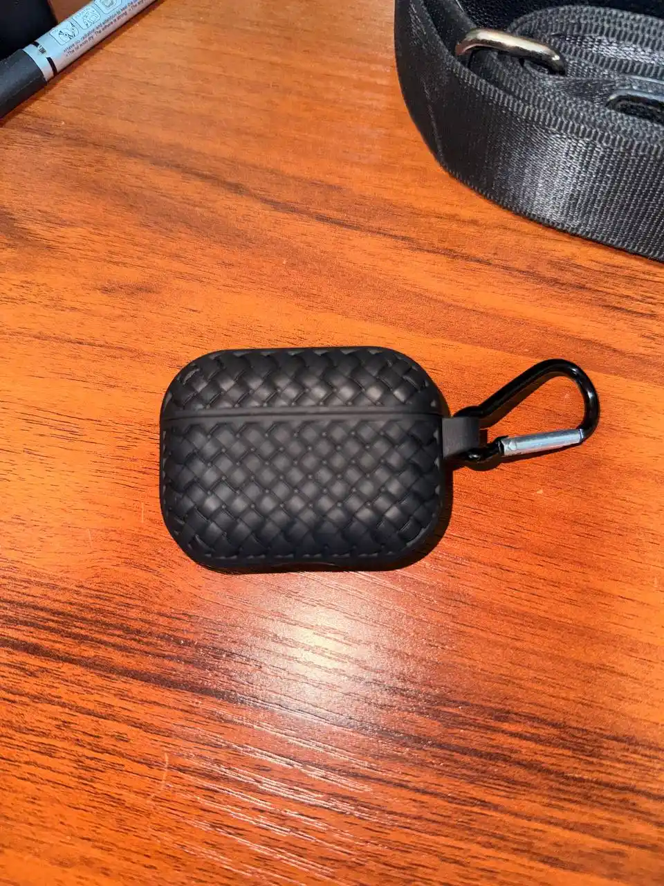 AirPods Pro/Pro 2 quloqchinlari uchun himoya chexoli, to'qilgan tekstura, karabinli