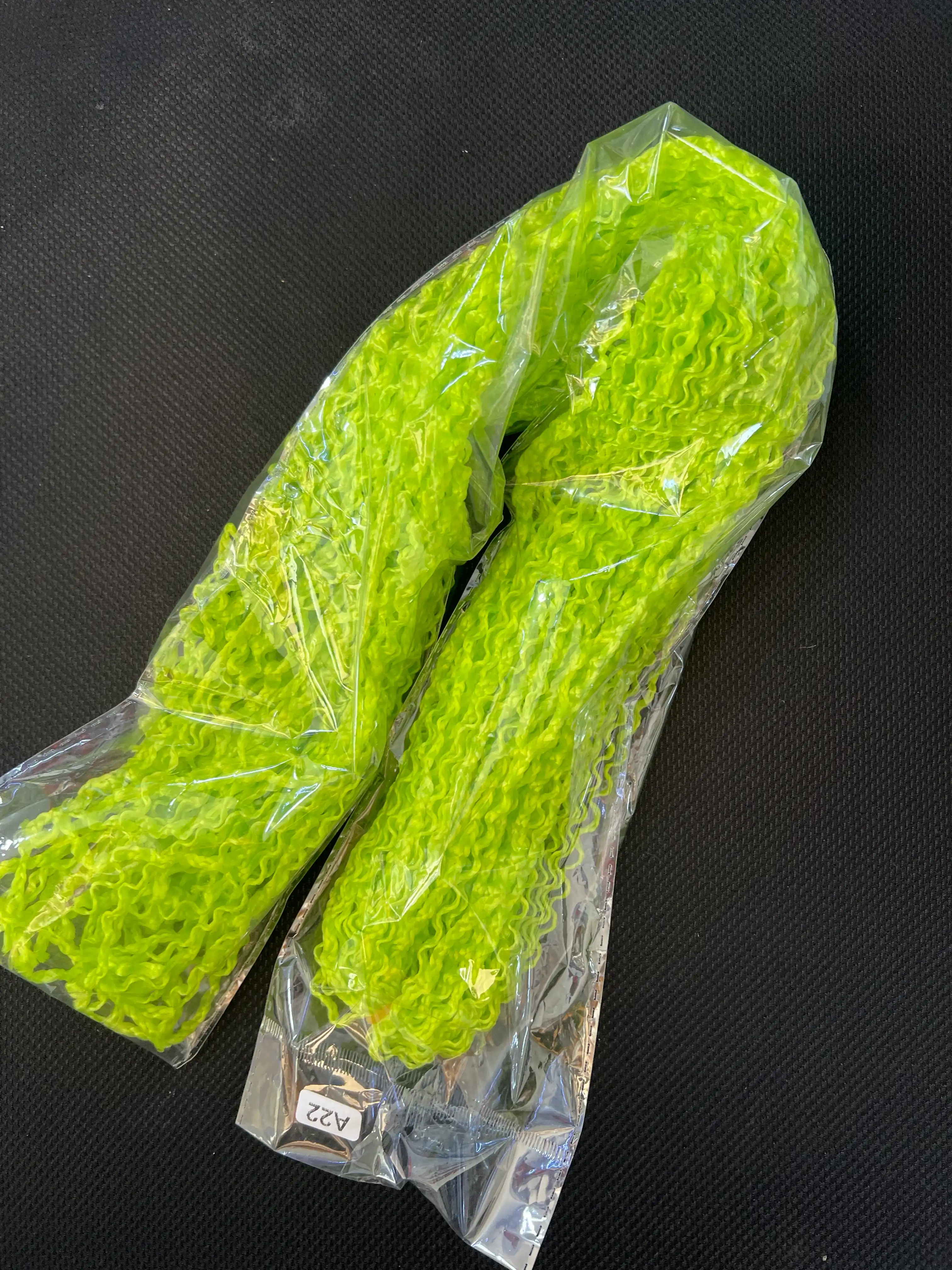 Soch o‘stirish uchun kanekalon afrokudri zizi kokillari, 100 g, 60-120 sm