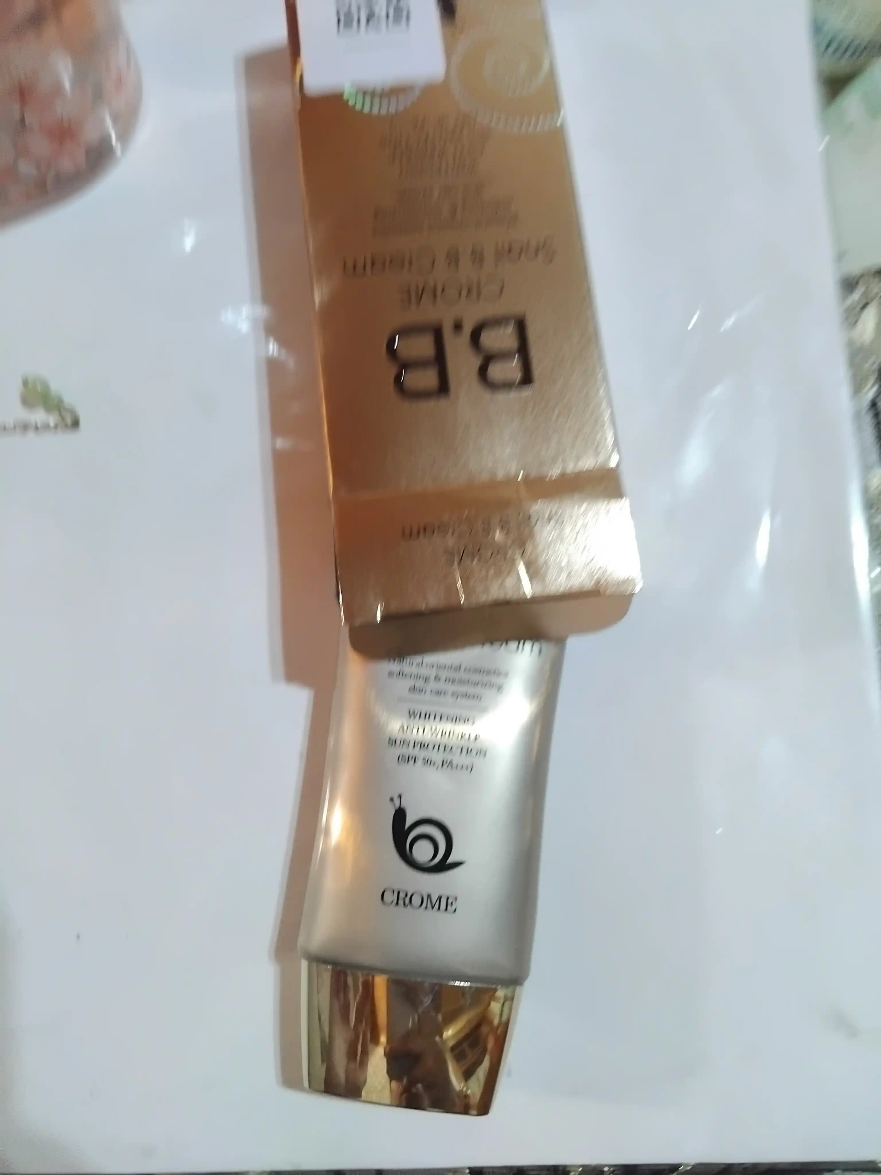 CROME SNAIL BB krem SPF50, с муцином улитки, отбеливающий тональный крем
