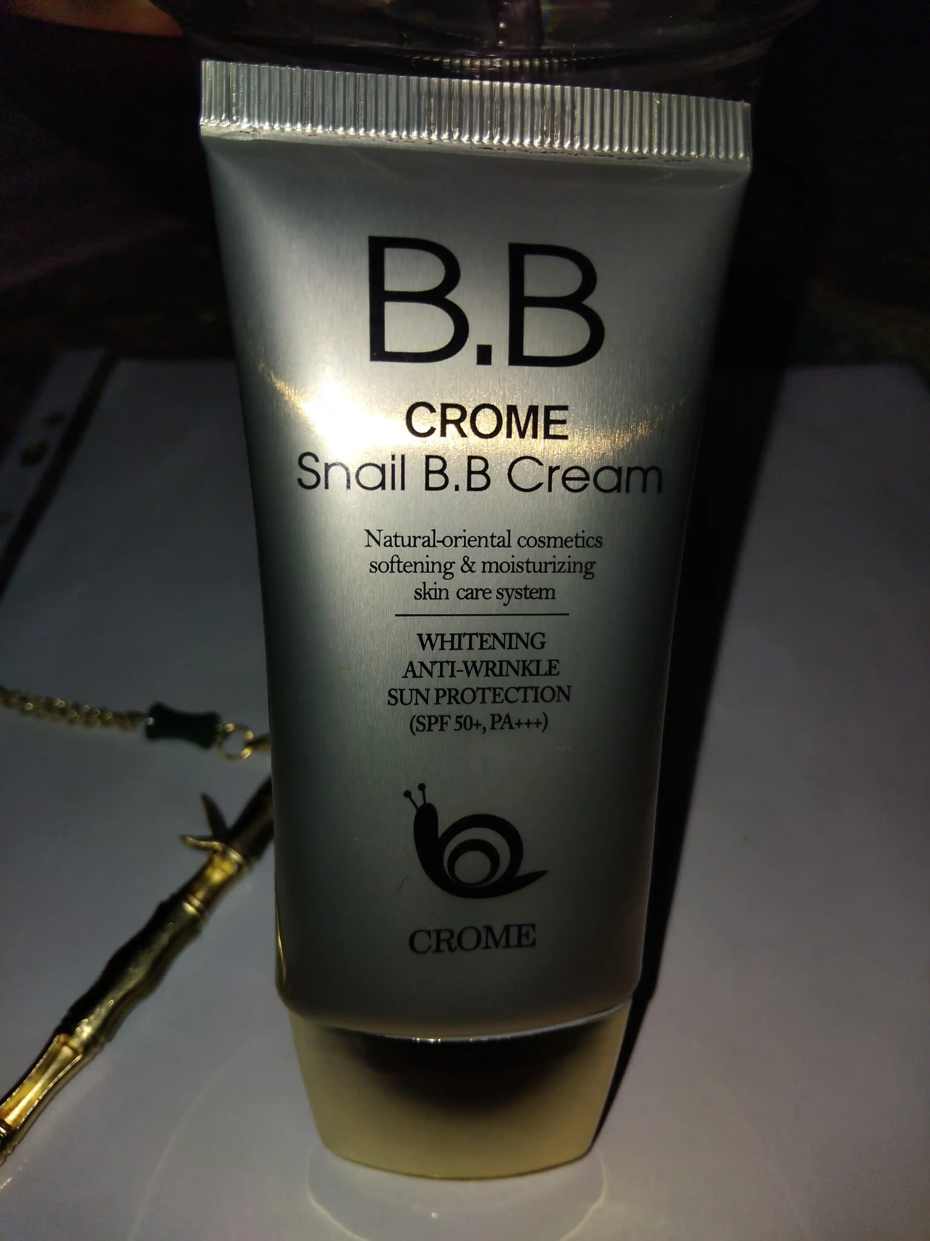 CROME SNAIL BB krem SPF50, с муцином улитки, отбеливающий тональный крем