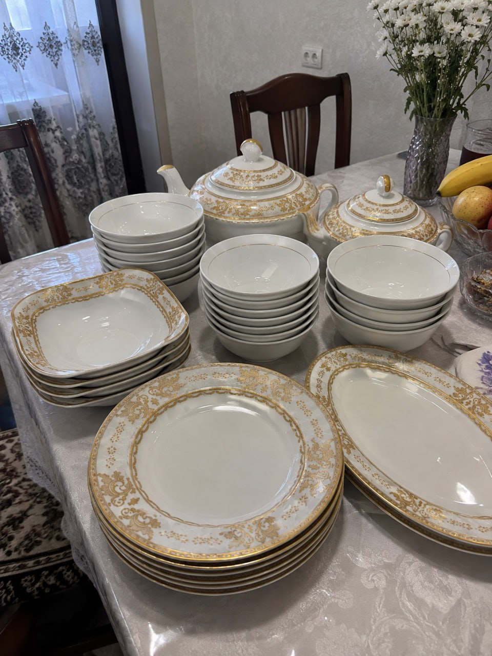 Posuda nabor 25 predmet 6 kishilik, chinni idishlar to'plami, tilla va kumush naqshlik