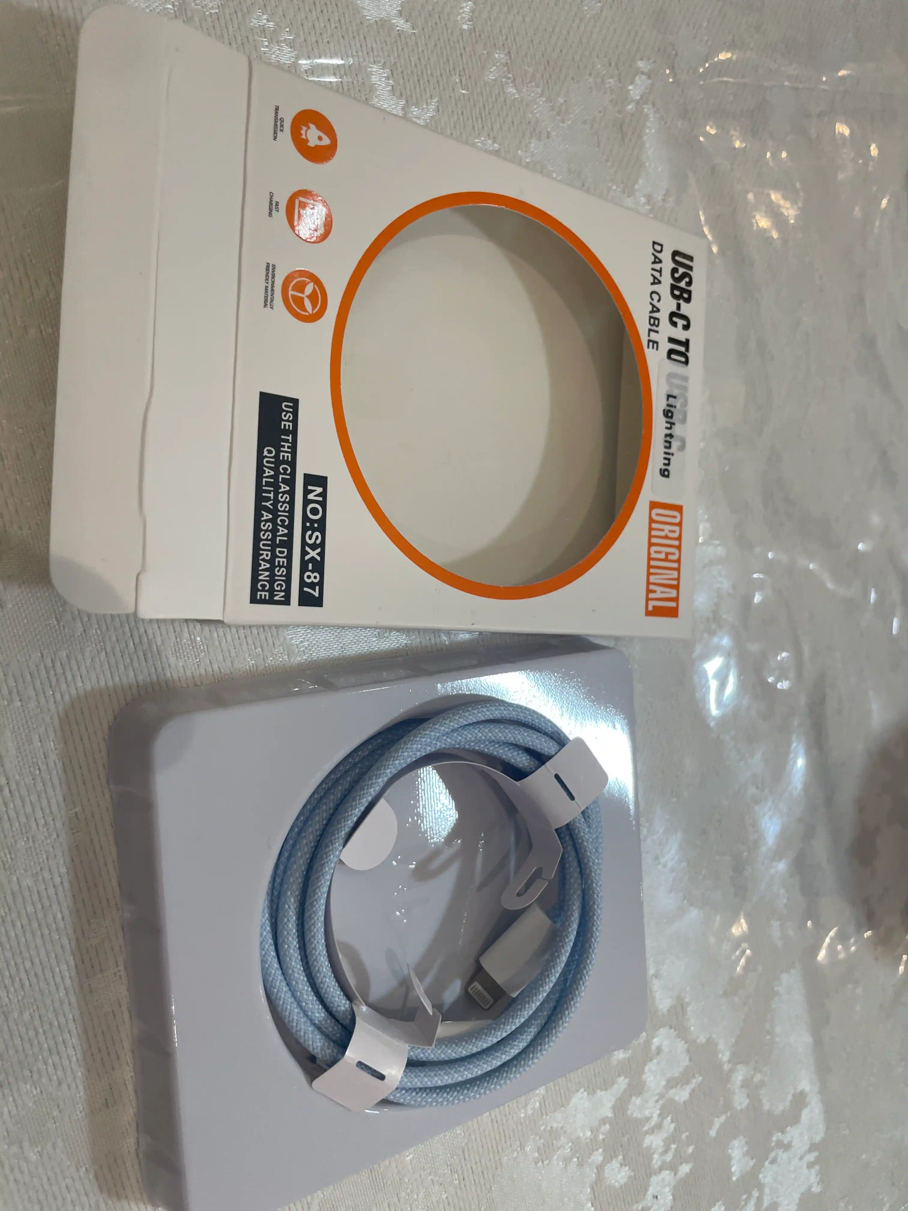 Kabel Type-C to Lightning 3.1, 6A, tez quvvatlash va ma’lumot uzatish uchun