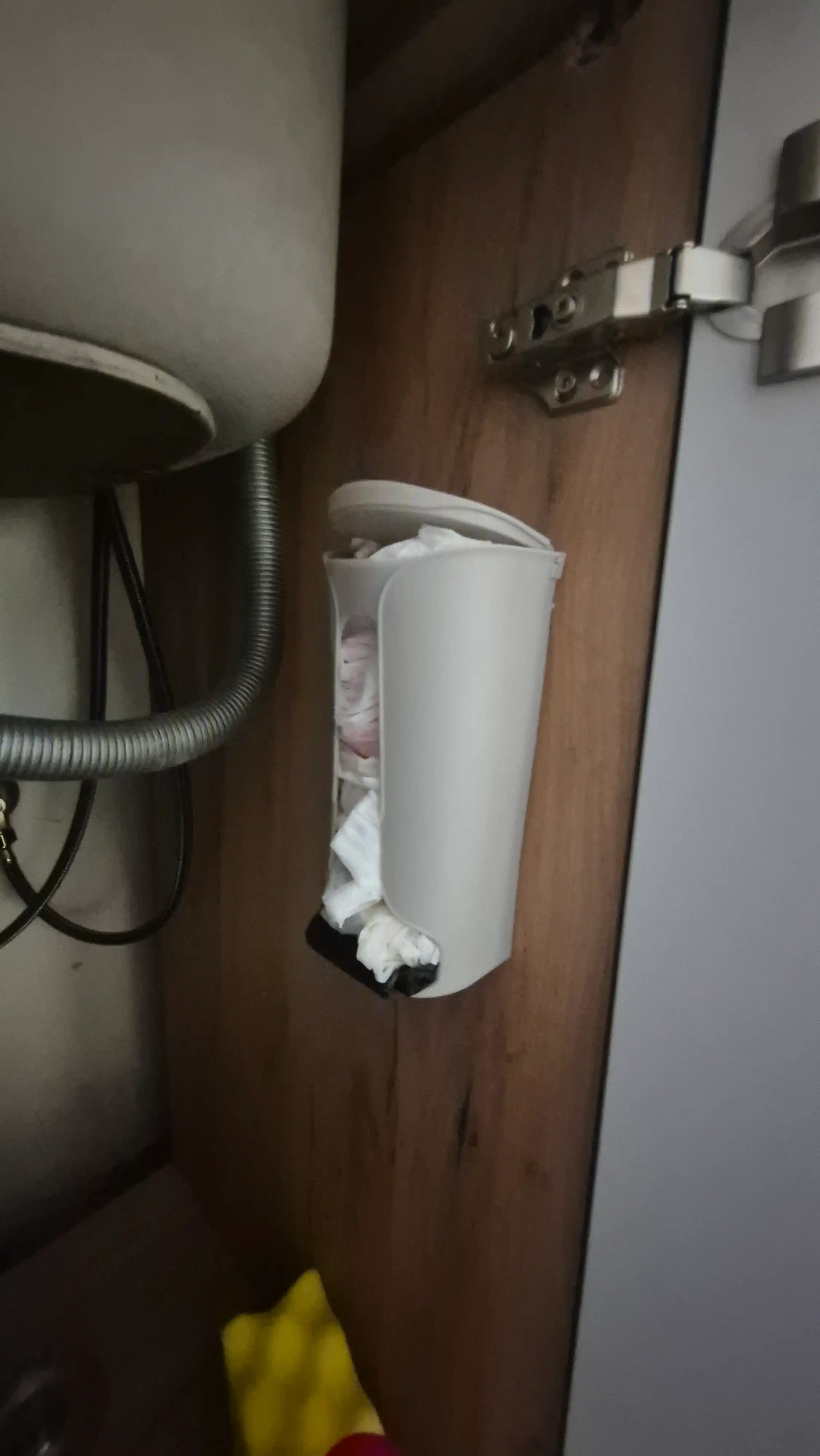 Devorga o‘rnatiladigan plastik paket dispenseri oshxona va hammom uchun