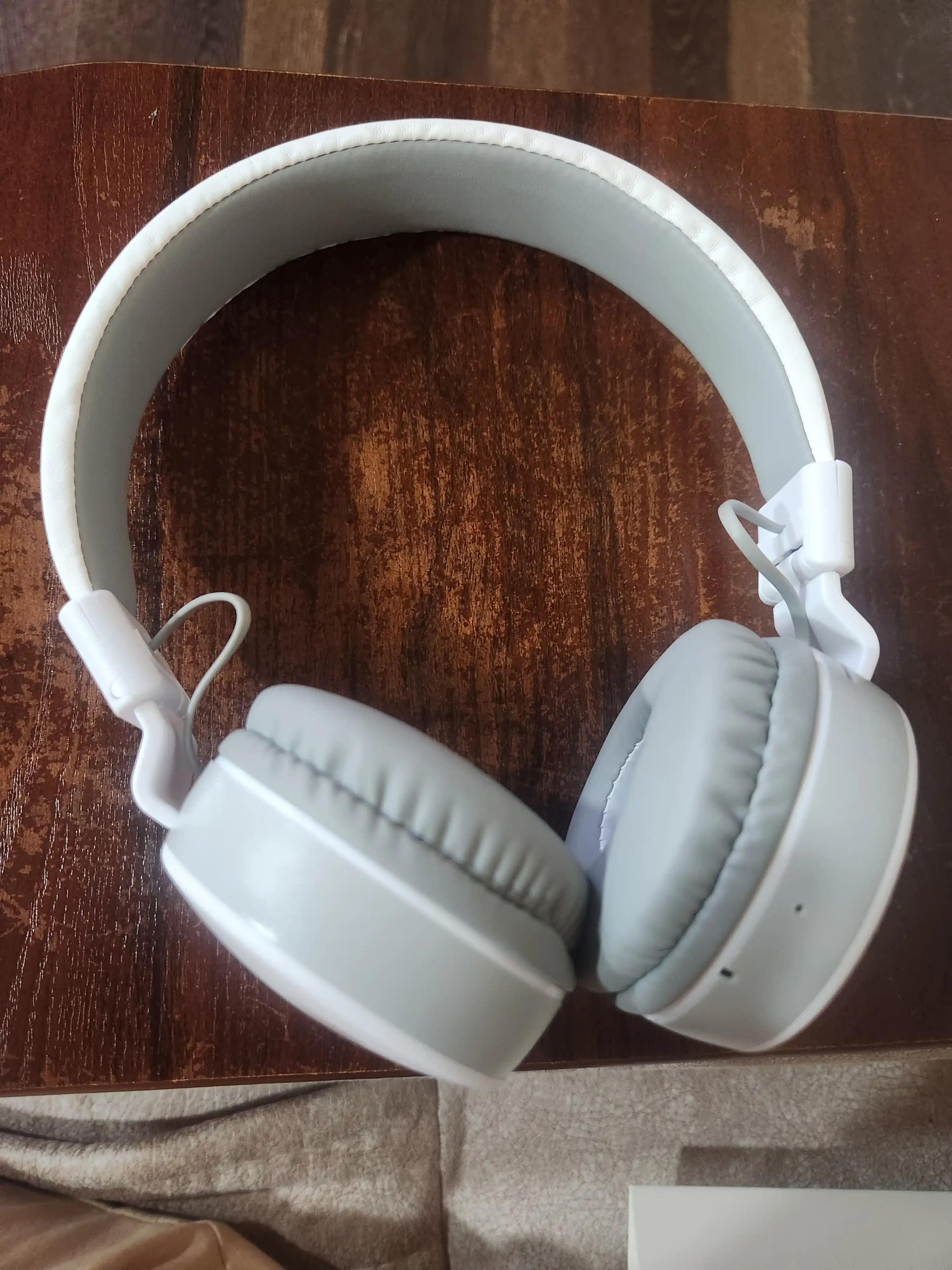 MS-881A Simsiz Bluetooth Quloqchin, AUX va SD Card Qo‘llab-quvvatlaydigan Headphone