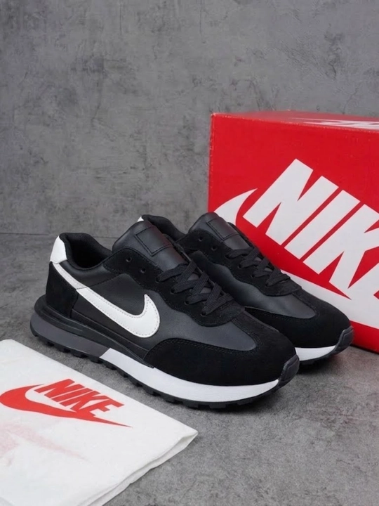 Erkaklar krossovkasi, Nike sport krossovkasi, o‘lchamlari 45-47