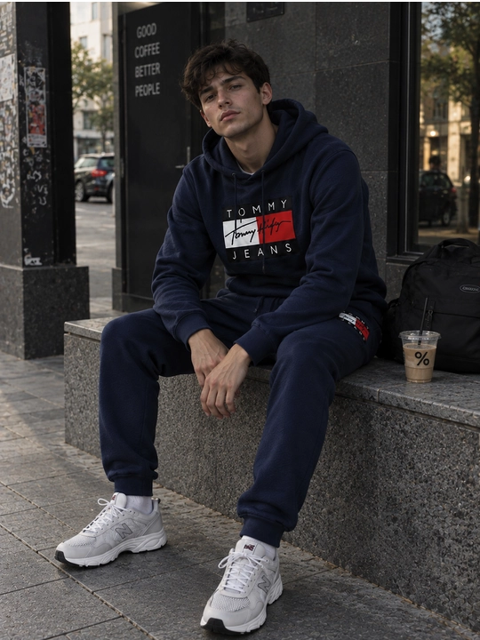 Erkaklar sport kostyumi Tommy Hilfiger, xudi va shalvar, dvoyka