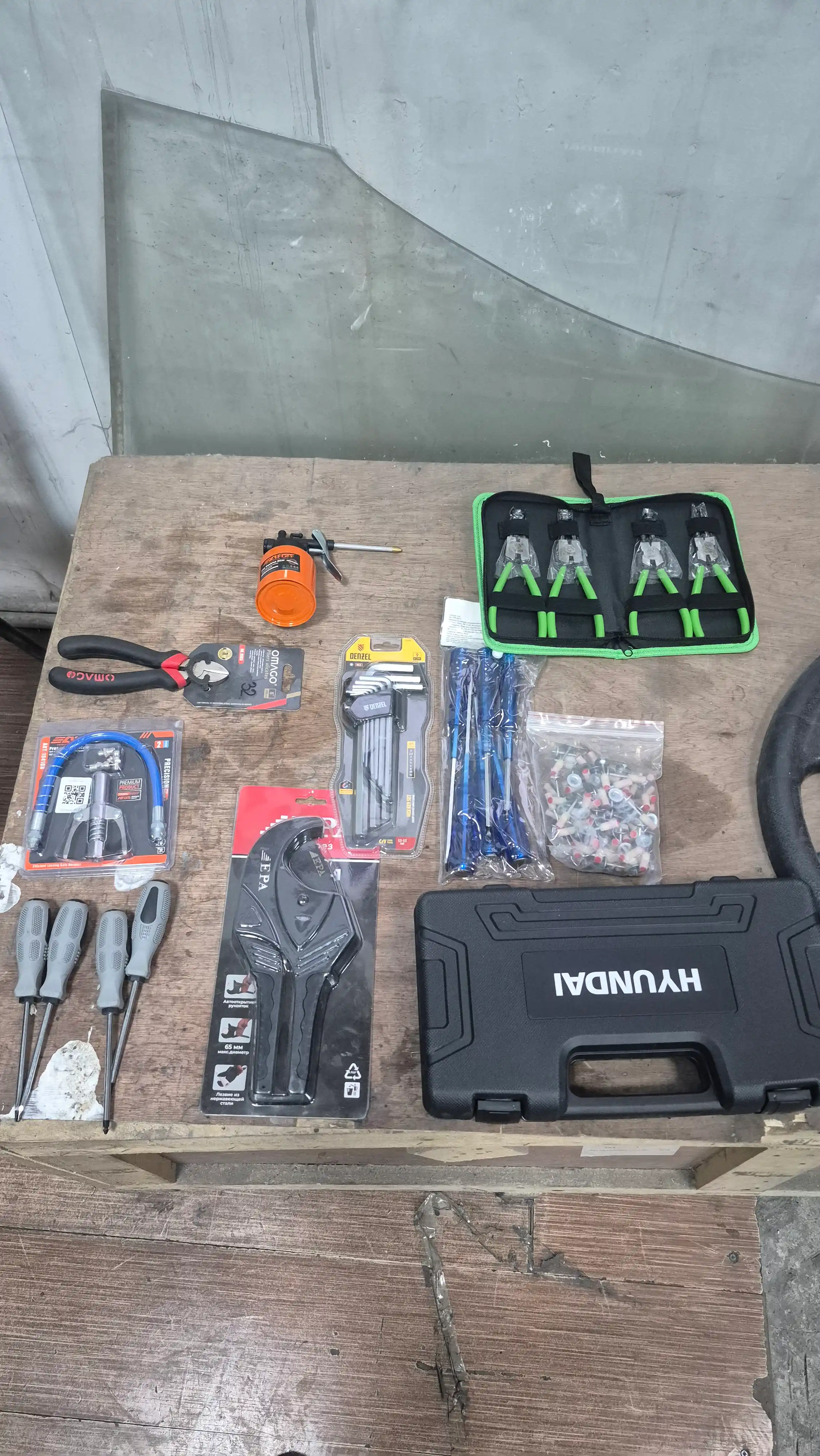 Montaj pistoleti mixlar to‘plami bilan HYUNDAI