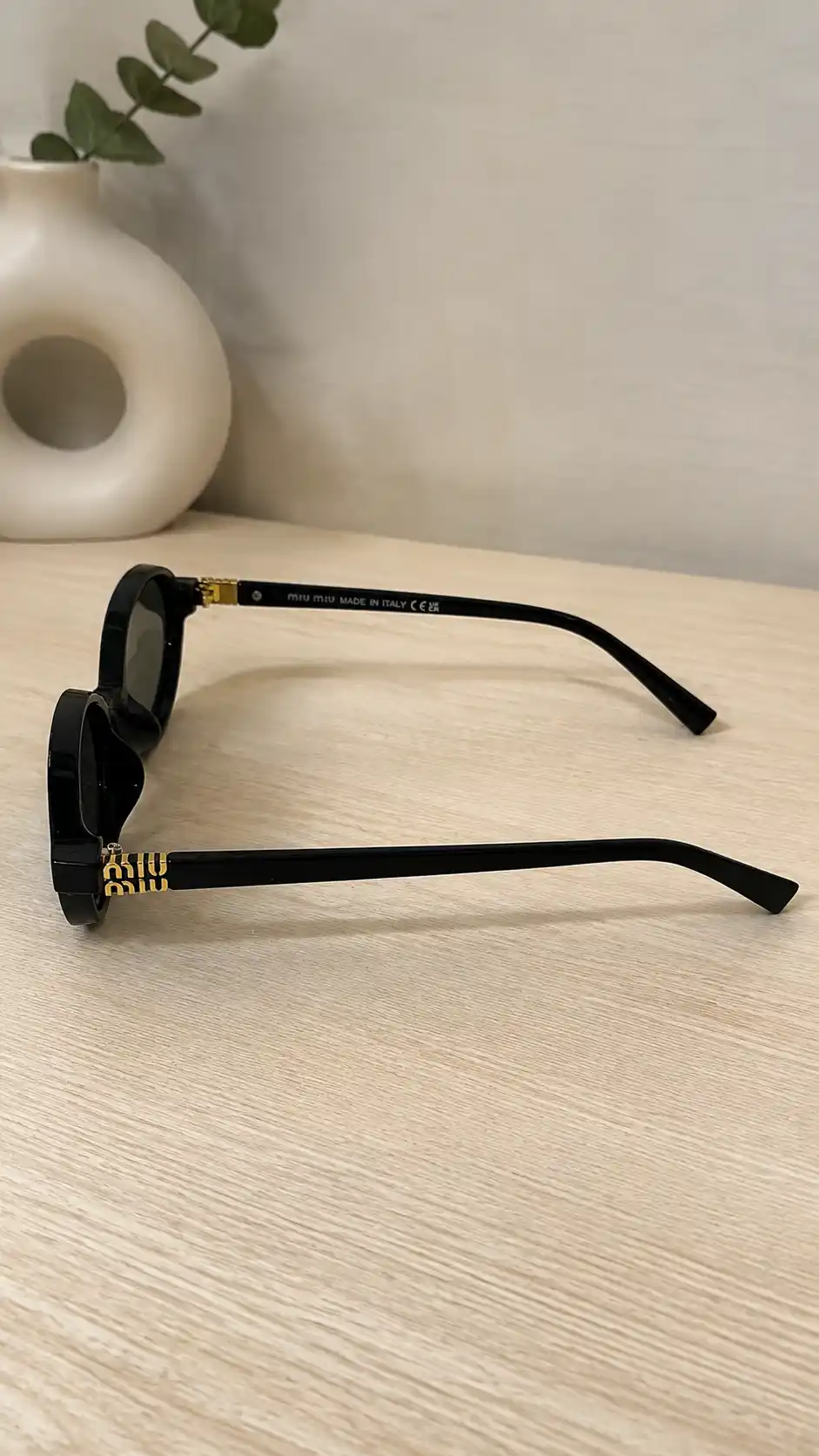Солнцезащитные очки MiuMiu, унисекс, овальные, стильные