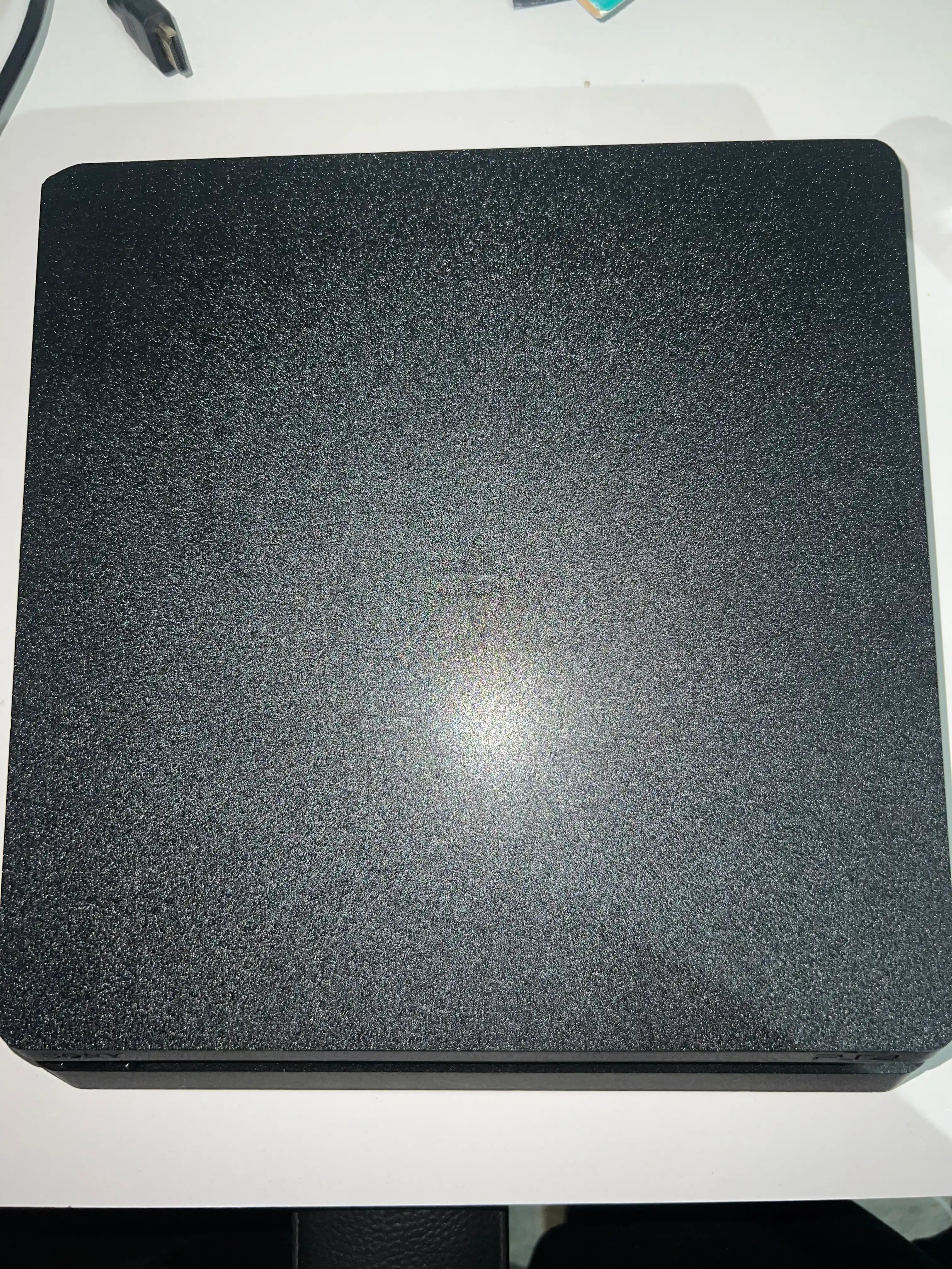 Sony PlayStation 4 Slim, 500GB/1TB, 1–4 геймпада, без игр, гарантия 6 месяцев