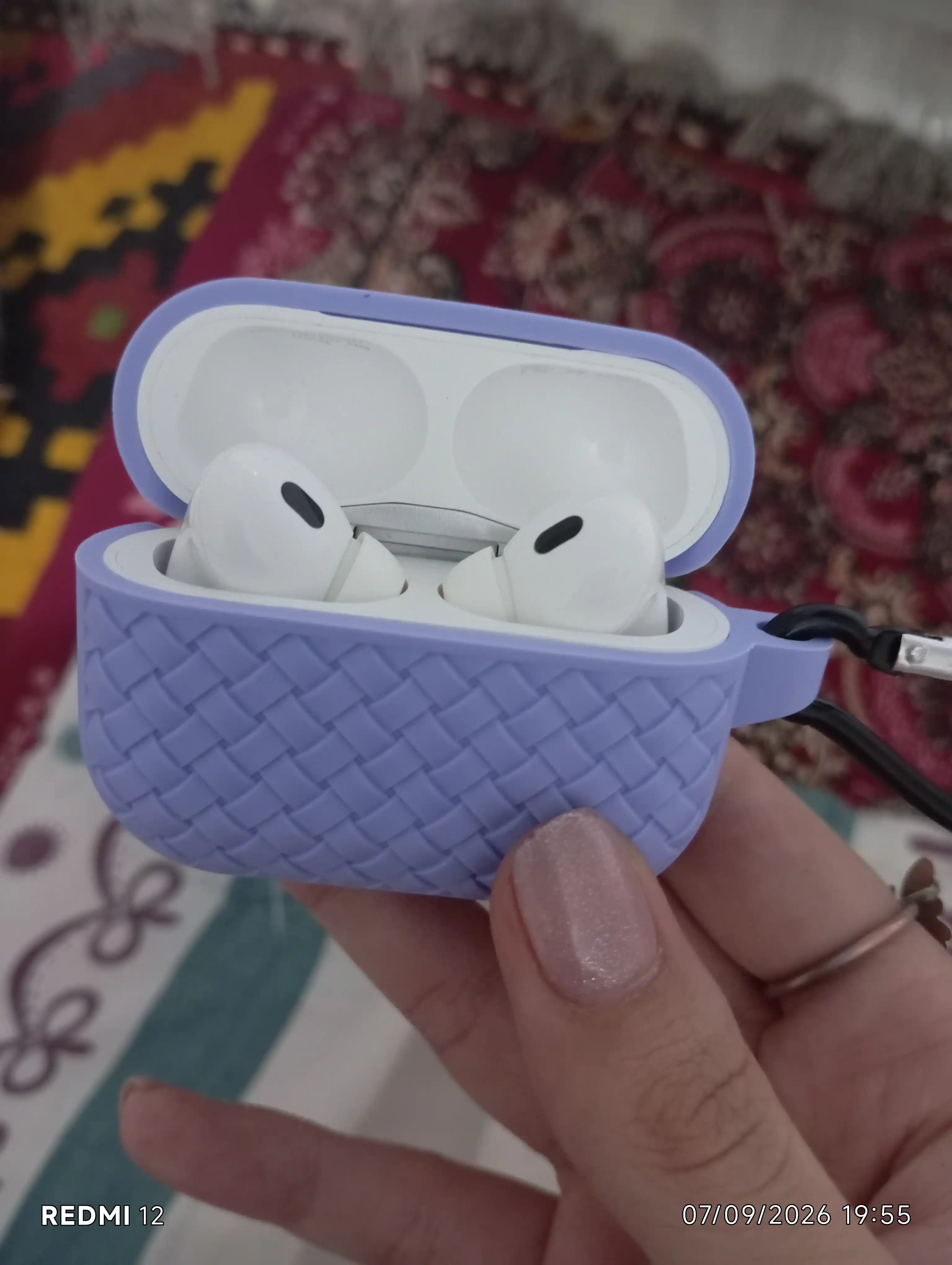 AirPods Pro/Pro 2 quloqchinlari uchun himoya chexoli, to'qilgan tekstura, karabinli