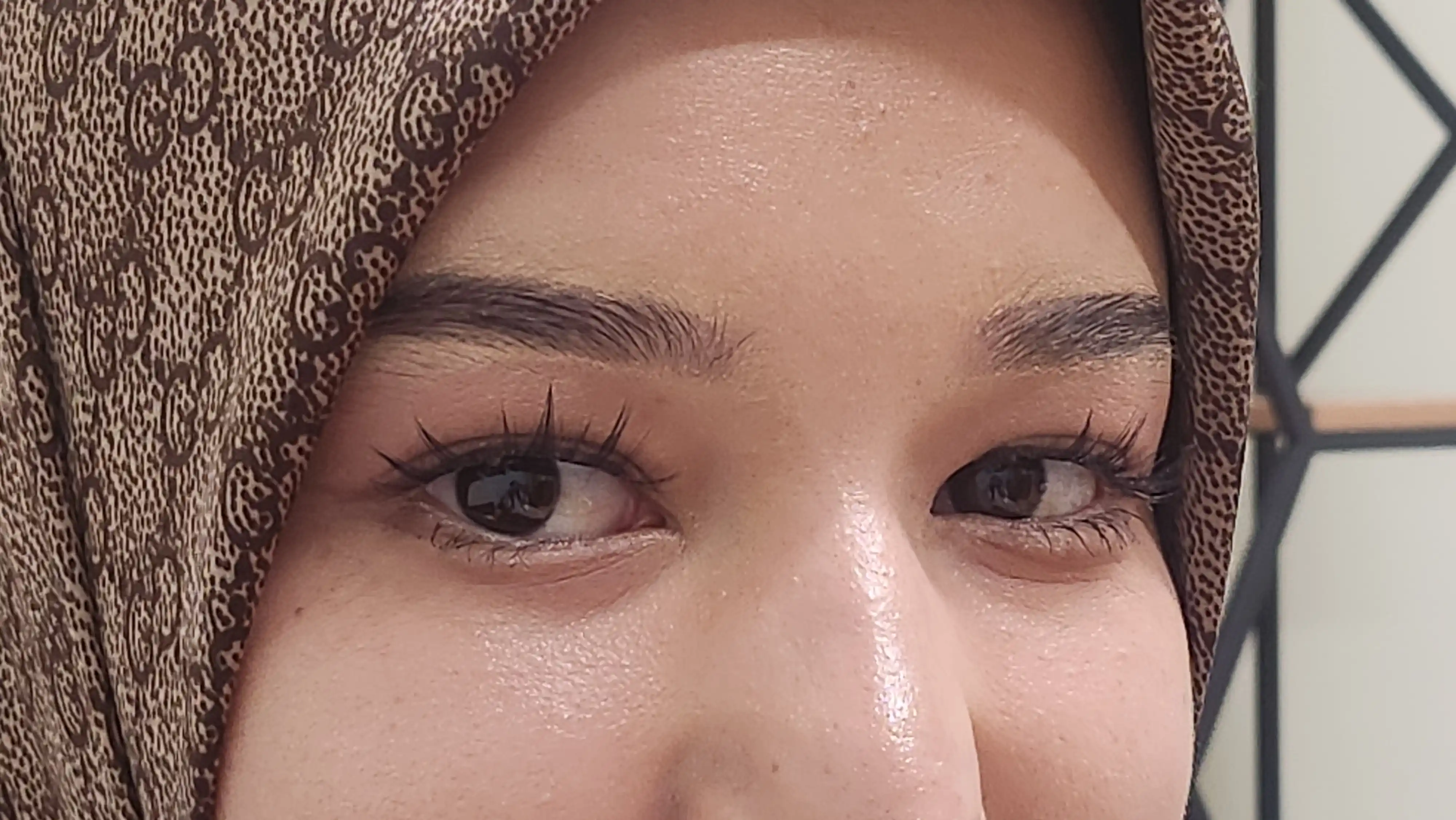 O'zida yelimi bor ulama kipriklar, 100 dona, C egilishi, uzunligi 12-13 mm, qora