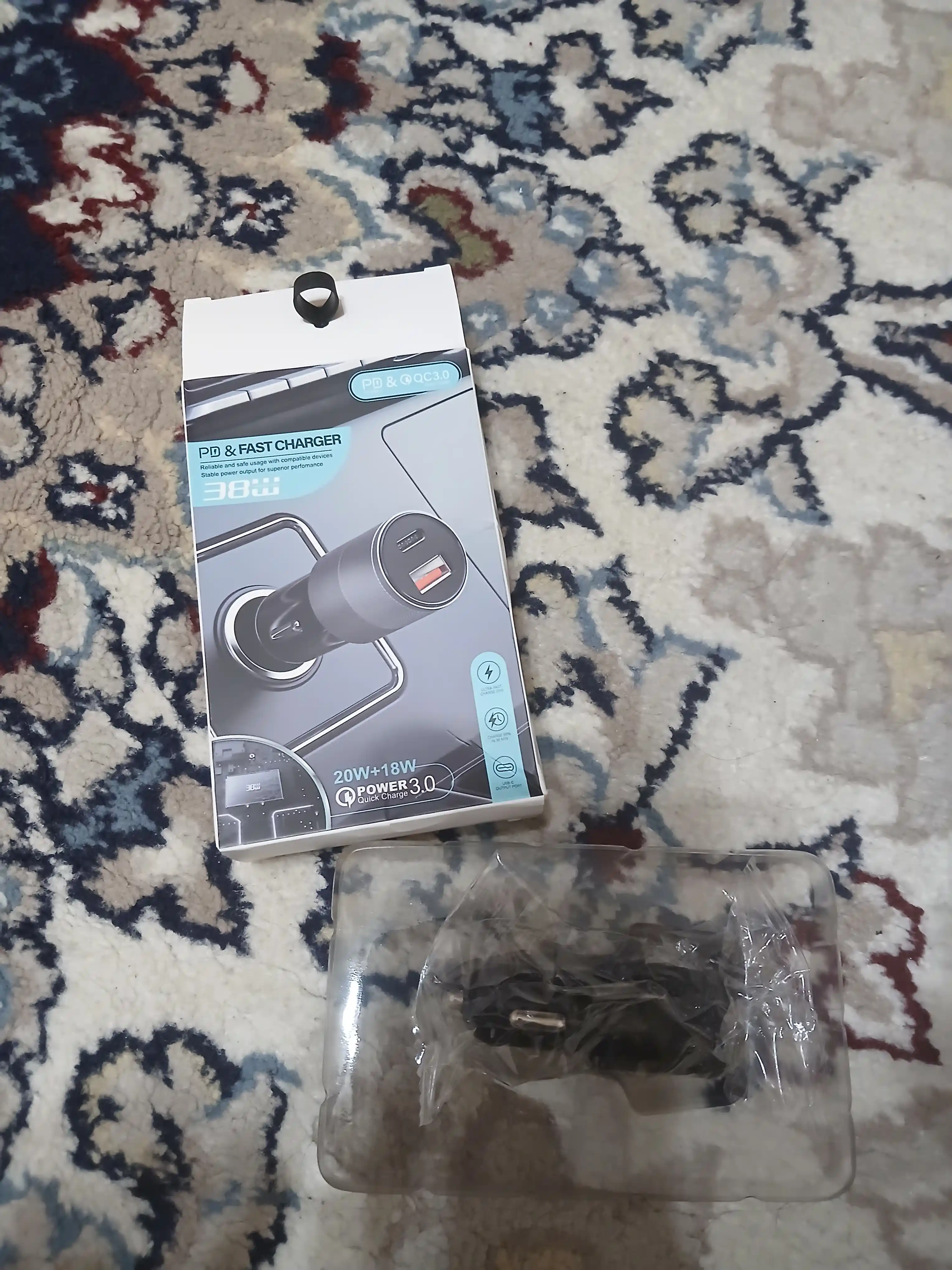 Avtomobil zaryadlovchi PD 30W + QC 3.0, Type-C va USB, metall avtoadapter MLE-LHJ11