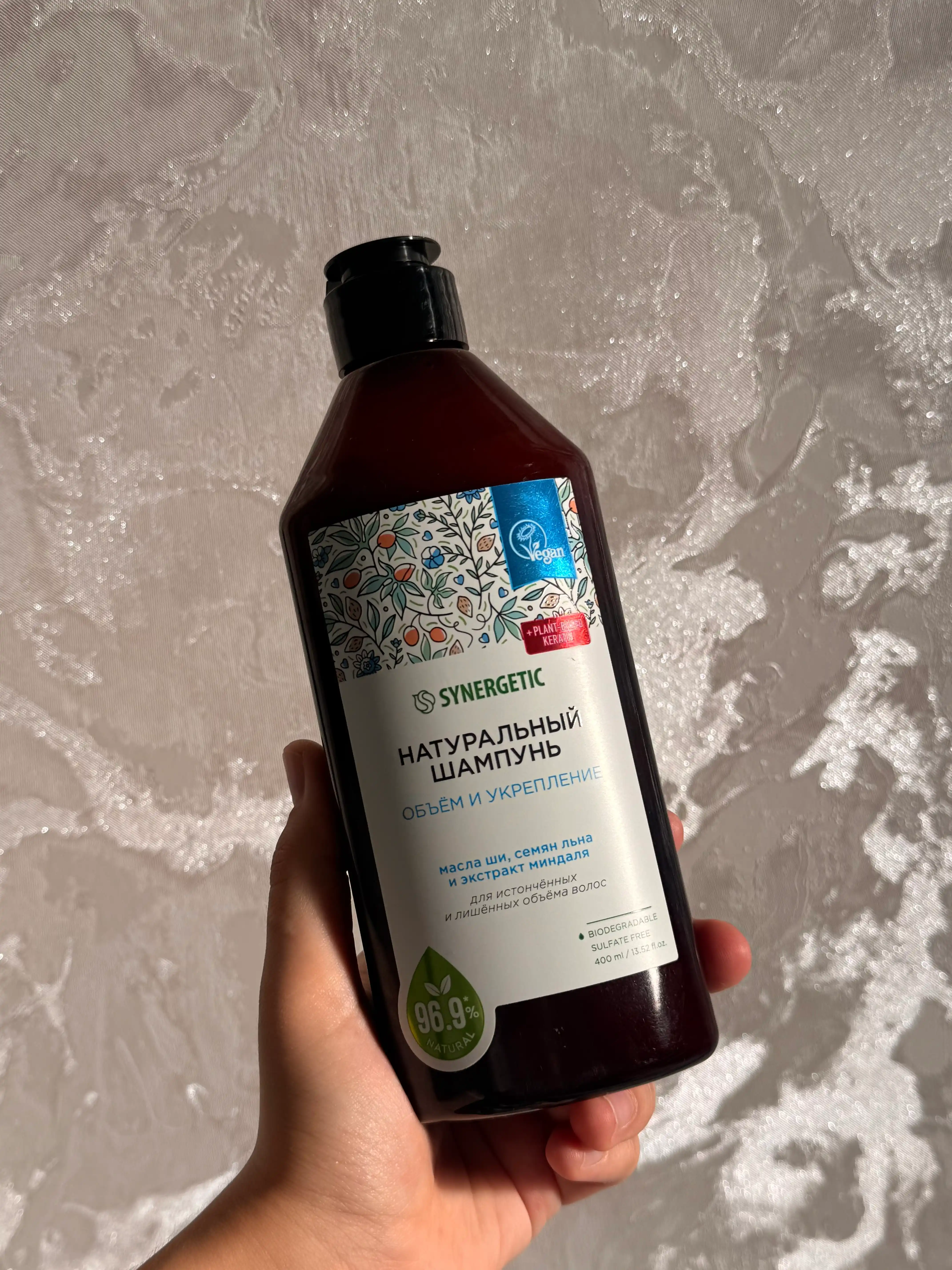Sulfatsiz shampun SYNERGETIC "Soch hajmini va mustahkamlovchi", 400 ml
