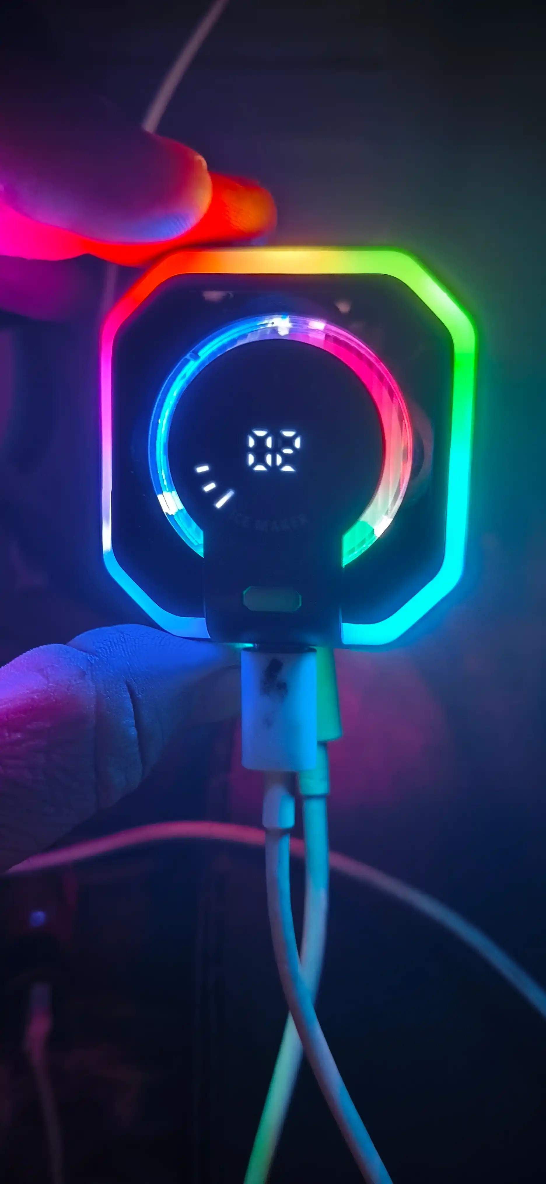 Кулер для телефона магнитный HK 5Pro Gaming Cooler — цифровой дисплей, Type-C для геймеров