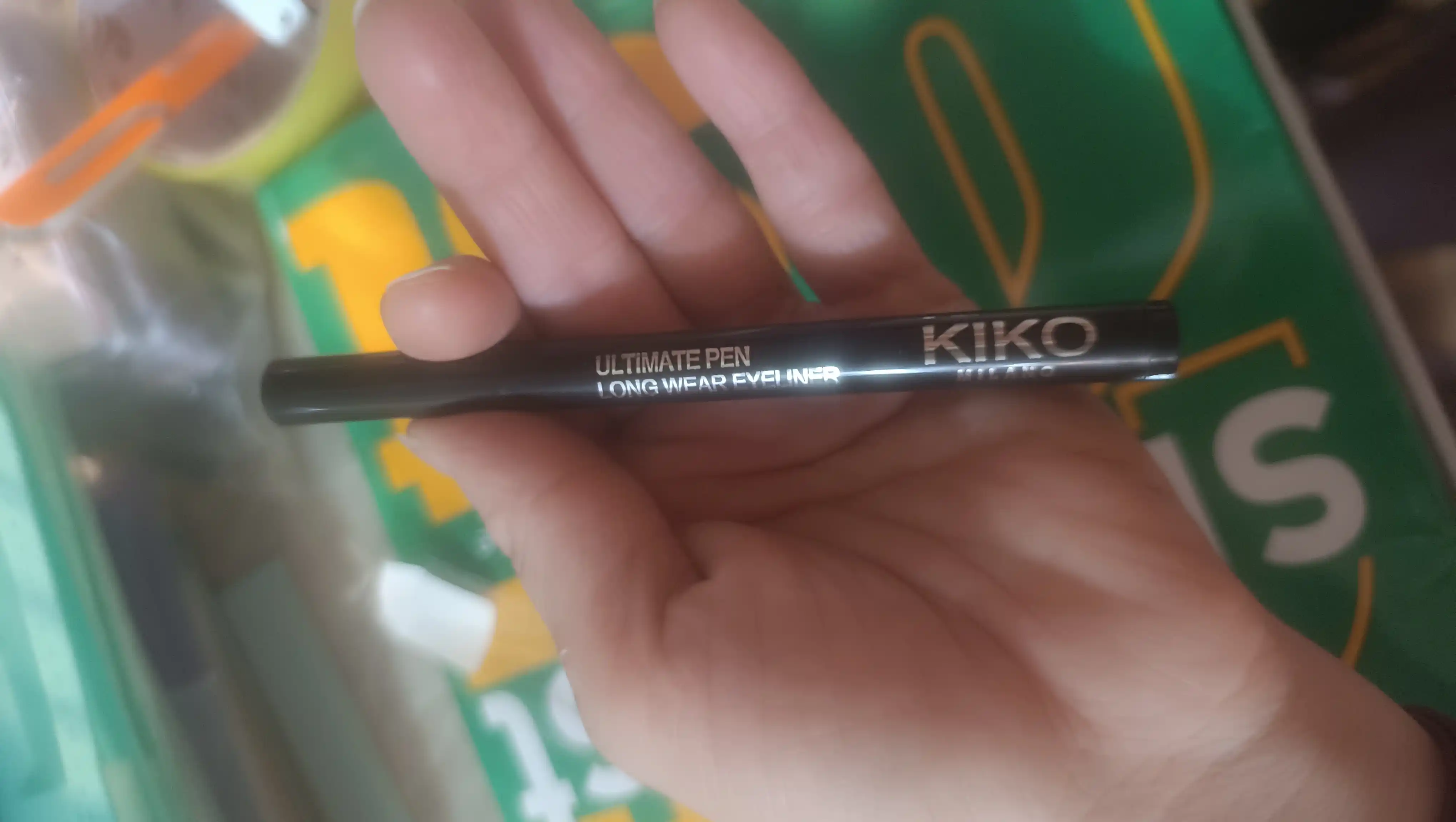 Подводка для глаз KIKO Milano Winged Eyeliner матовая черная, водостойкая
