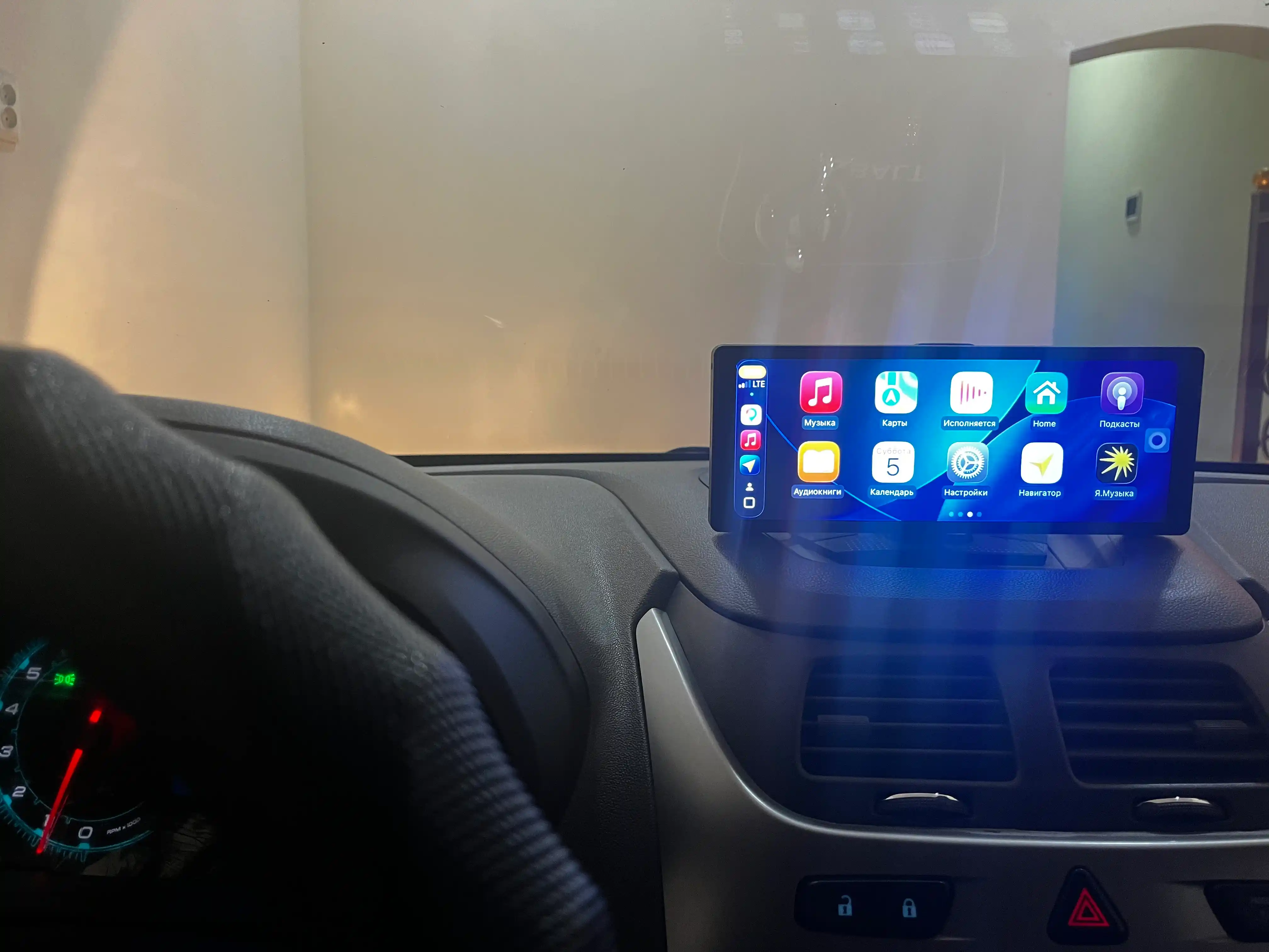 4K aqlli DVR, 10,26 dyuymli sensorli ekran, CarPlay / AndroitAuto, 64 GB