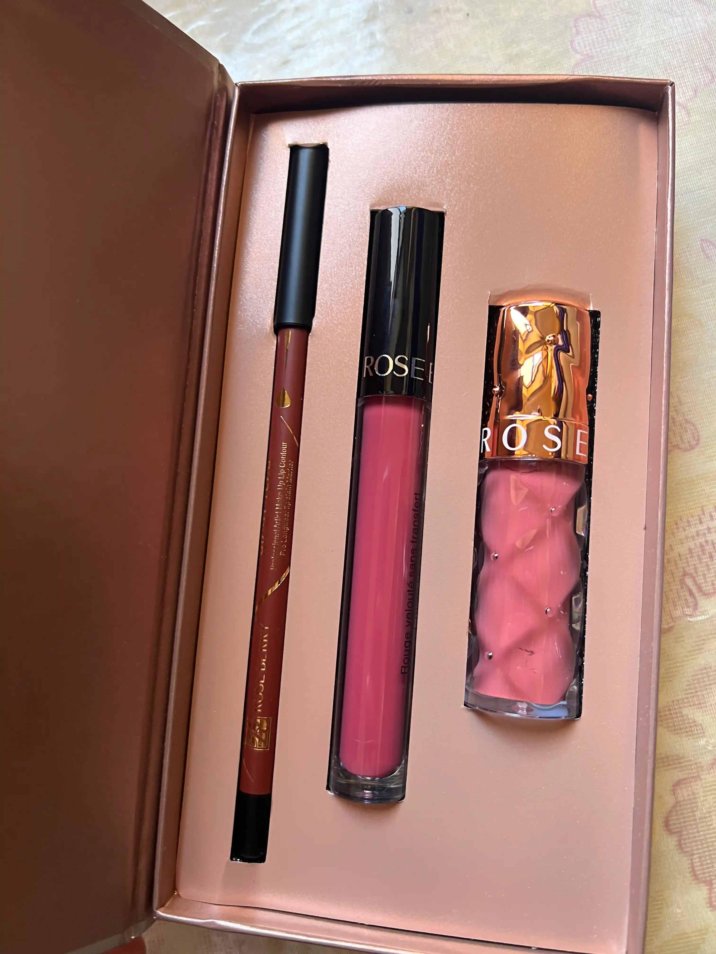 Rose Berry,2 помады, карандаш, косметический набор, набор косметики, макияж