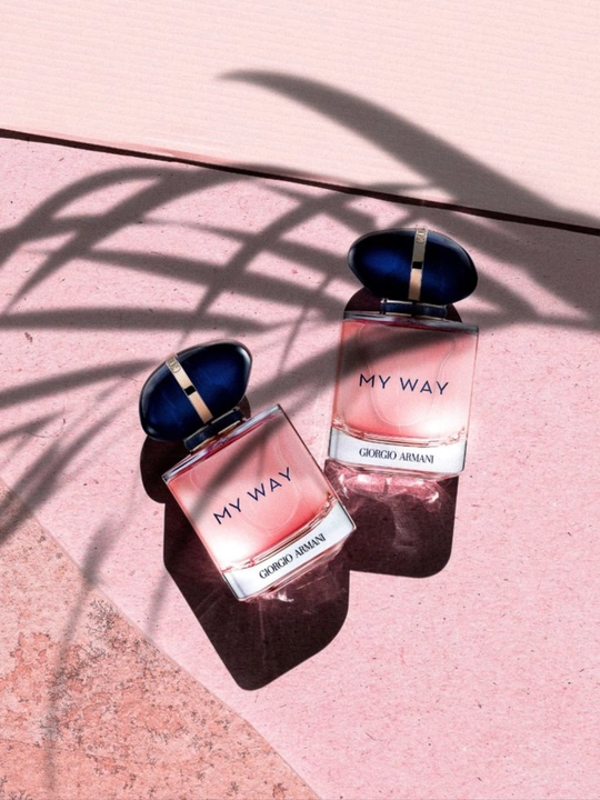 Giorgio Armani My Way ayollar atiri, gulli Eau de Parfum, apelsin guli va vanilli parfyumi