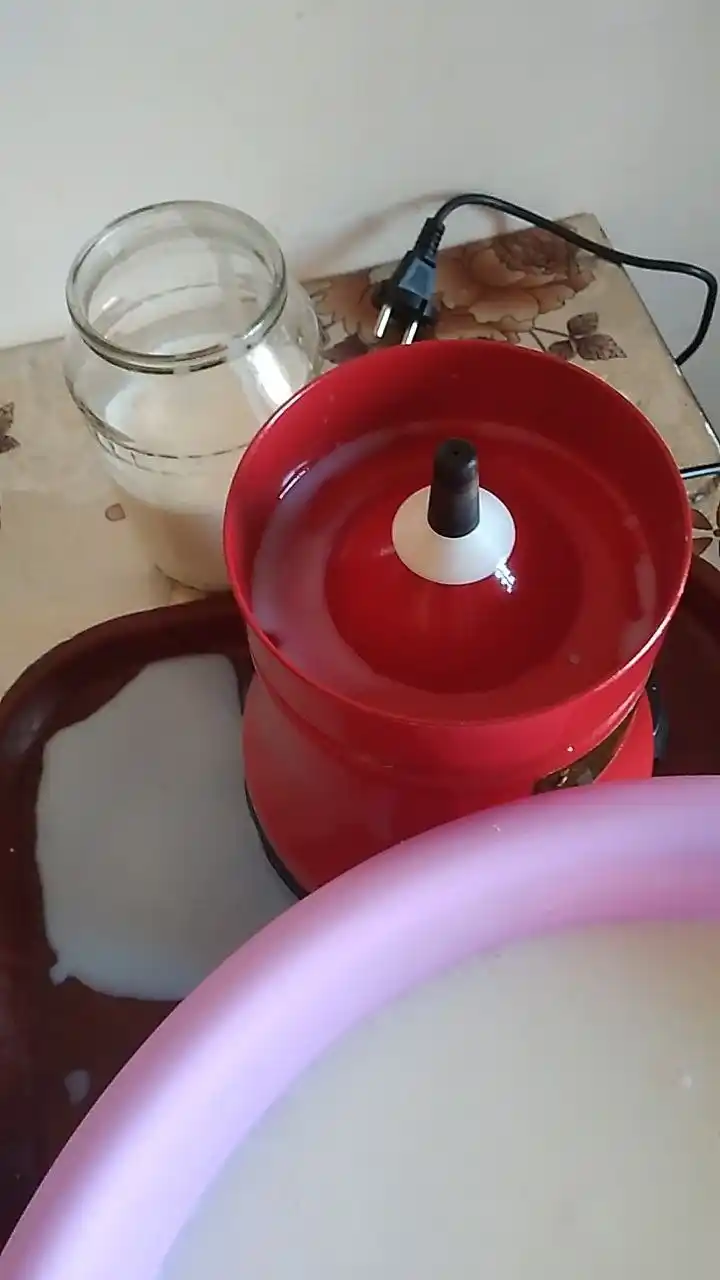 Elektr separator, sig‘imi 12 litr, unumdorligi soatiga 100 litr