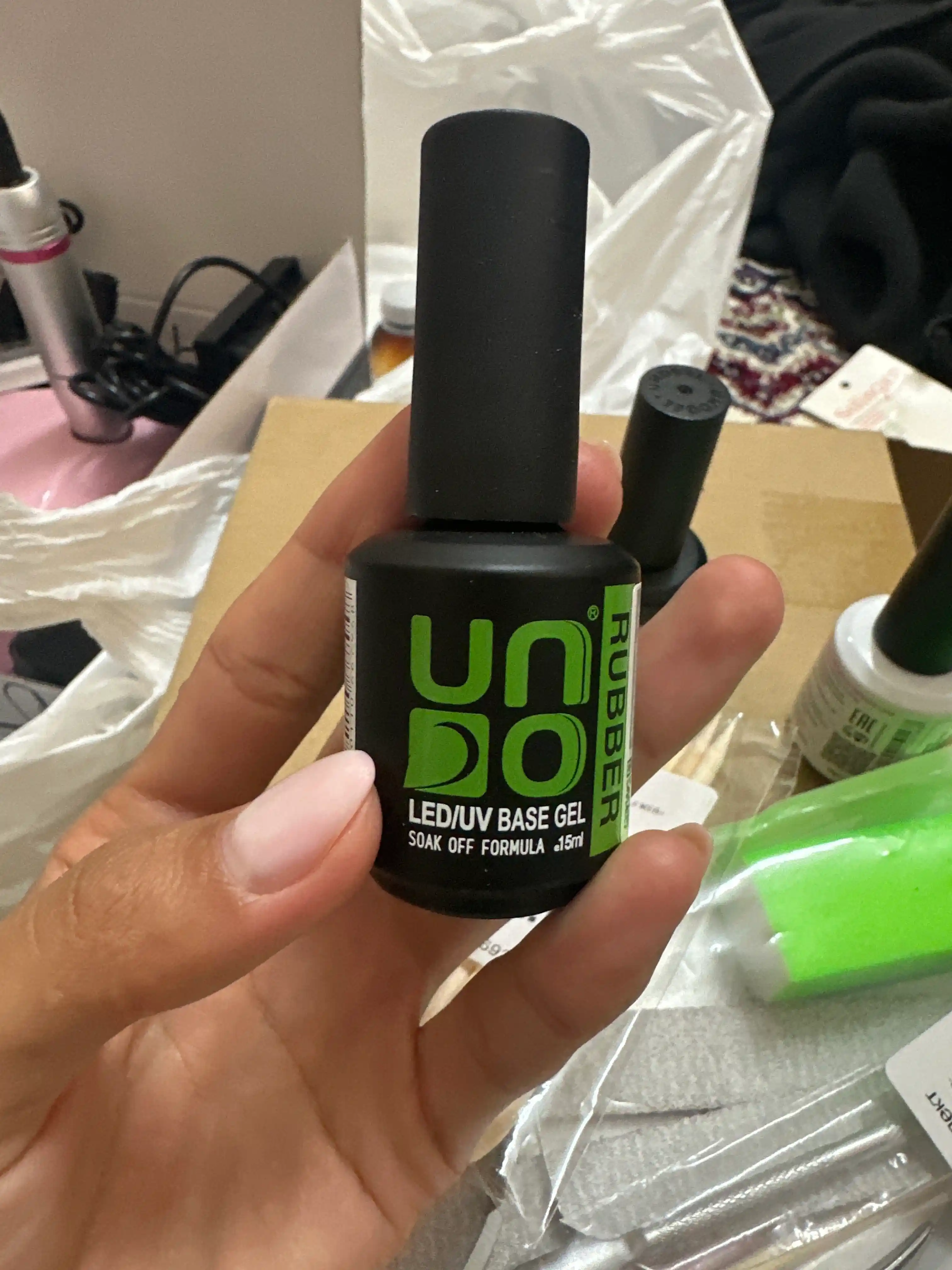Uno Rubber Baza – tirnoqlar uchun asosiy kauchuk qoplama, mustahkam va elastik