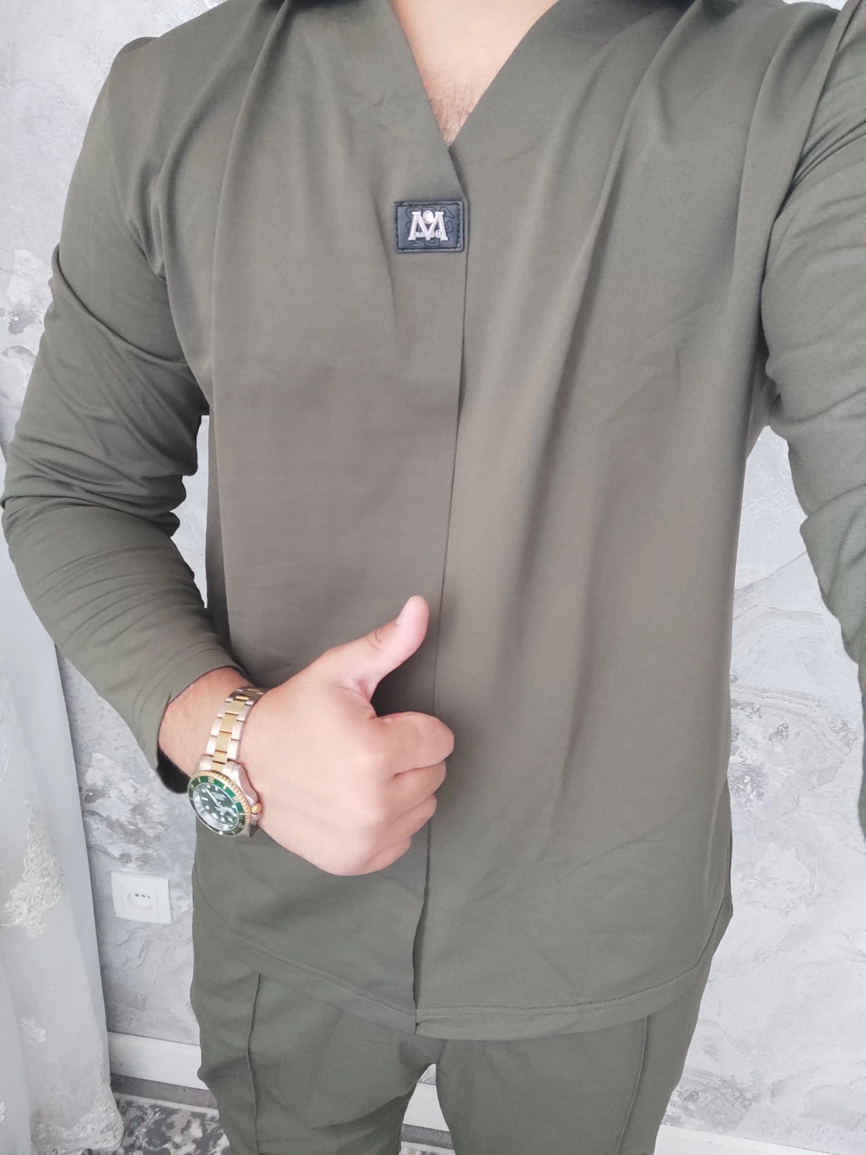 Мужской костюм двойка с поло с длинным рукавом и прямыми брюками, smart casual