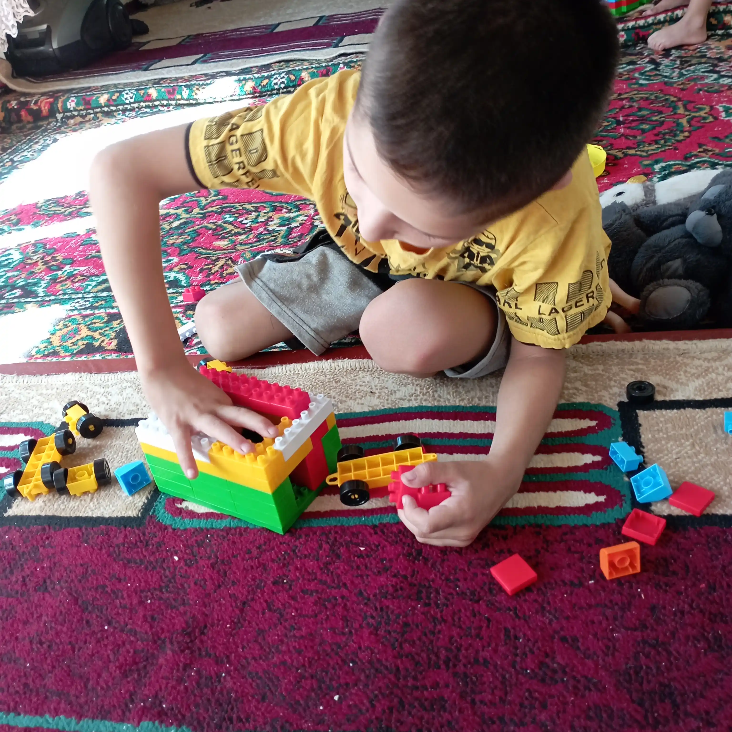 LEGO konstruktor, 707 dona detallardan iborat to‘plam